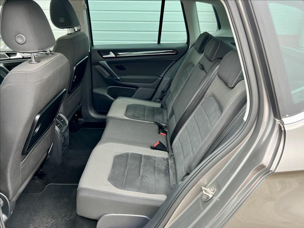 Volkswagen Golf Sportsvan, 1,6 TDI DSG HIGHLINE PANORAMA - fotka 6