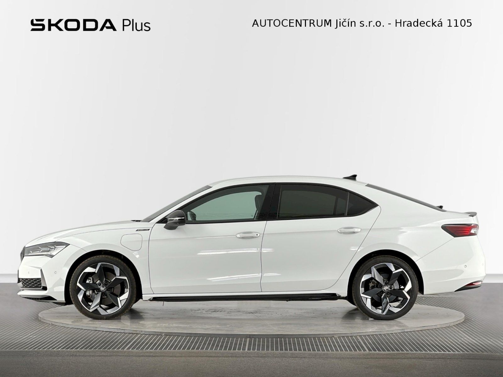 Škoda Superb, iV DSG 1.5TSI 150kW SportLine - fotka 3