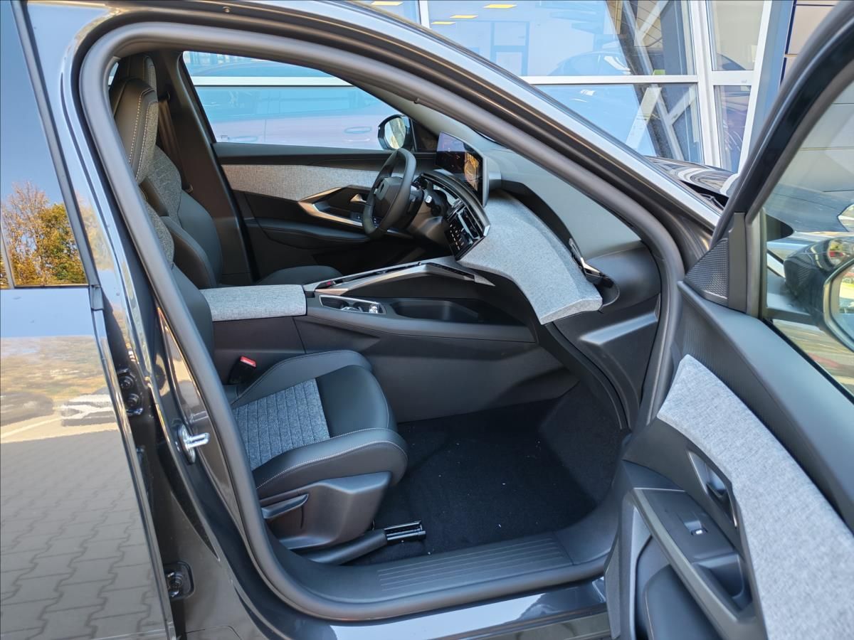 Peugeot 3008, 1,2 3008 BUSINESS Hybrid 145 e - fotka 5