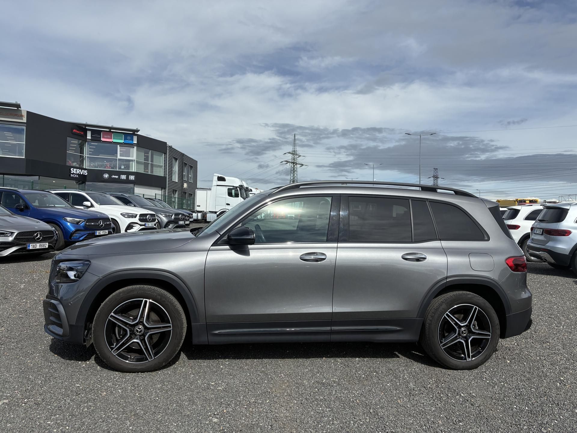 Mercedes-Benz GLB, 200d 4MATIC - fotka 3