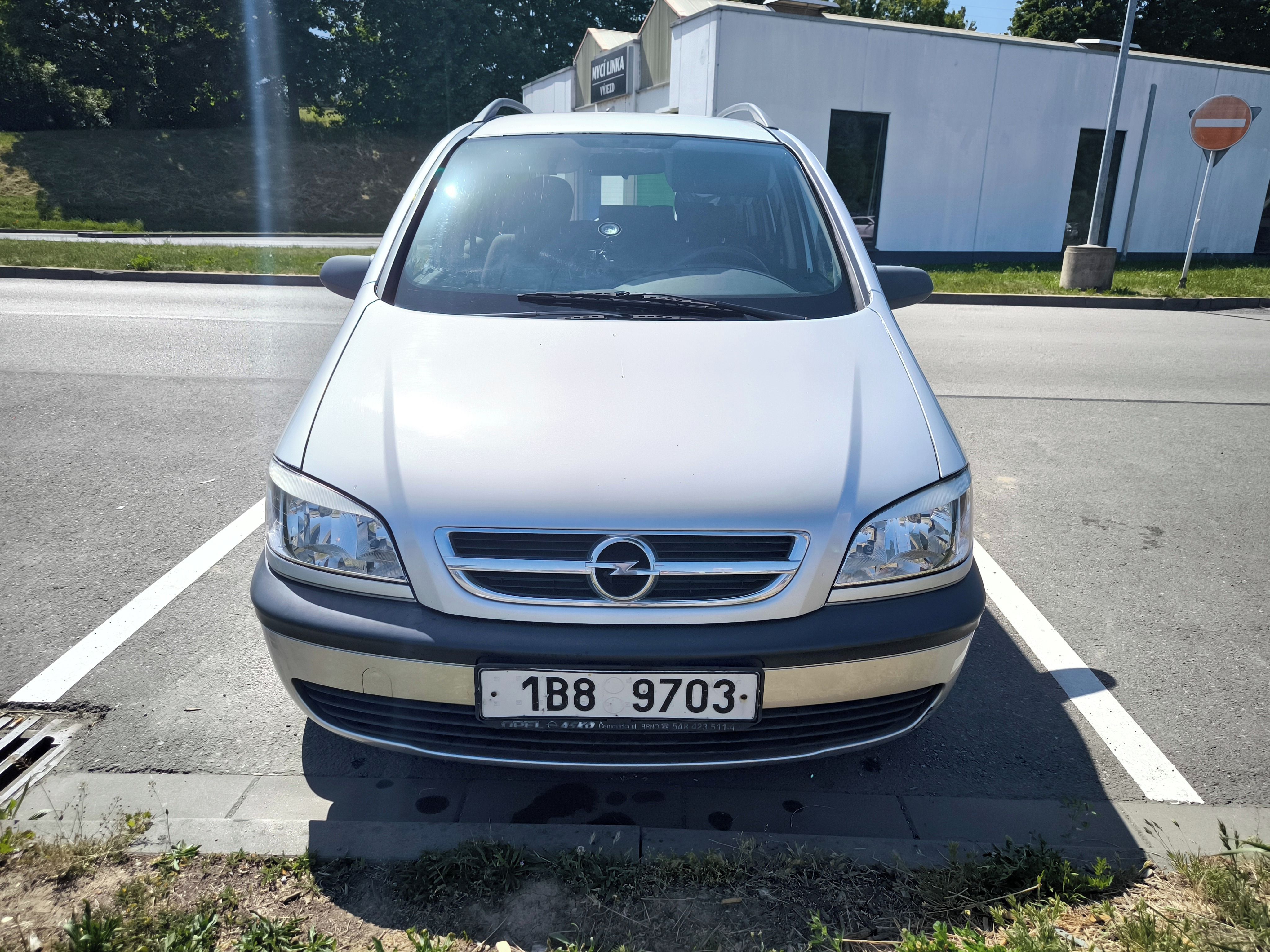 Opel Zafira, 1,6 16V, 7 míst