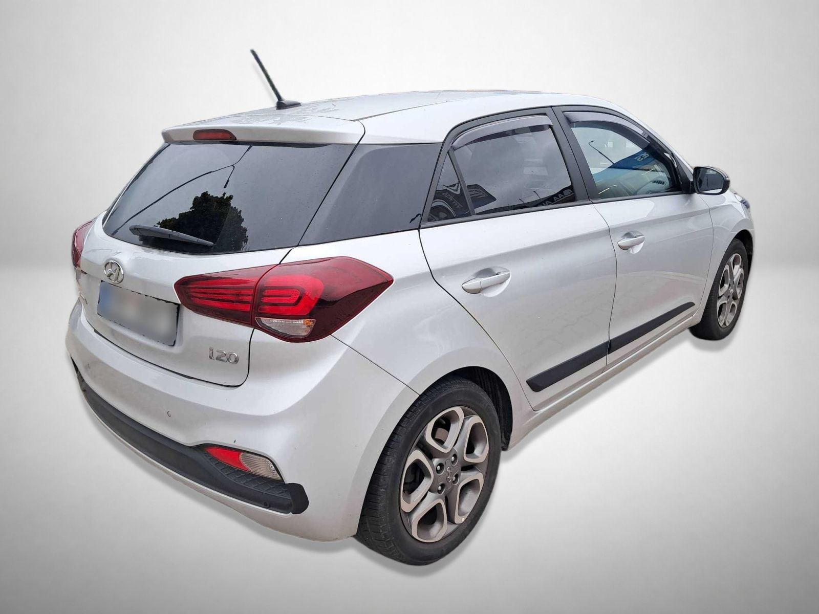 Hyundai i20, 1.2, ČR,1.maj, Serv.kniha - fotka 2