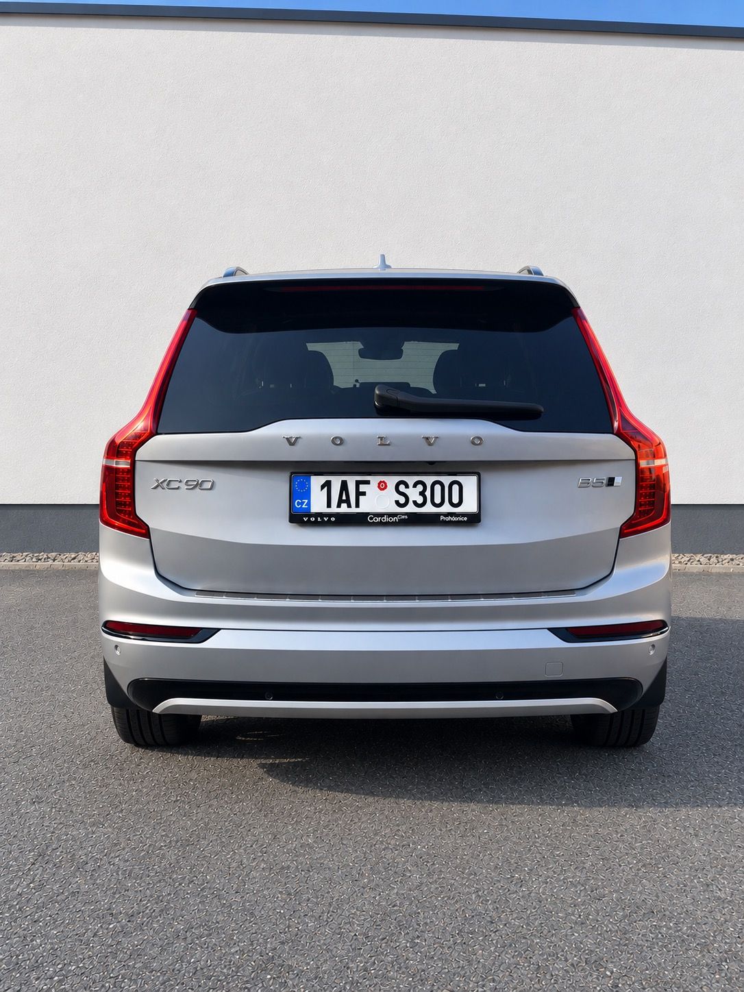 Volvo XC90, B5 AWD Diesel Ultimate Dark - fotka 5