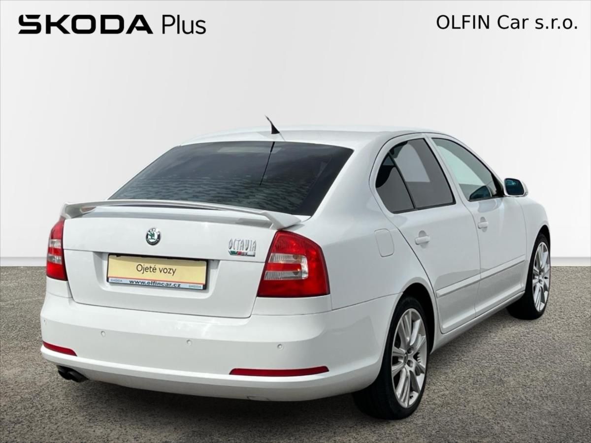 Škoda Octavia, 2,0 TDi 125kW  II. RS - fotka 2