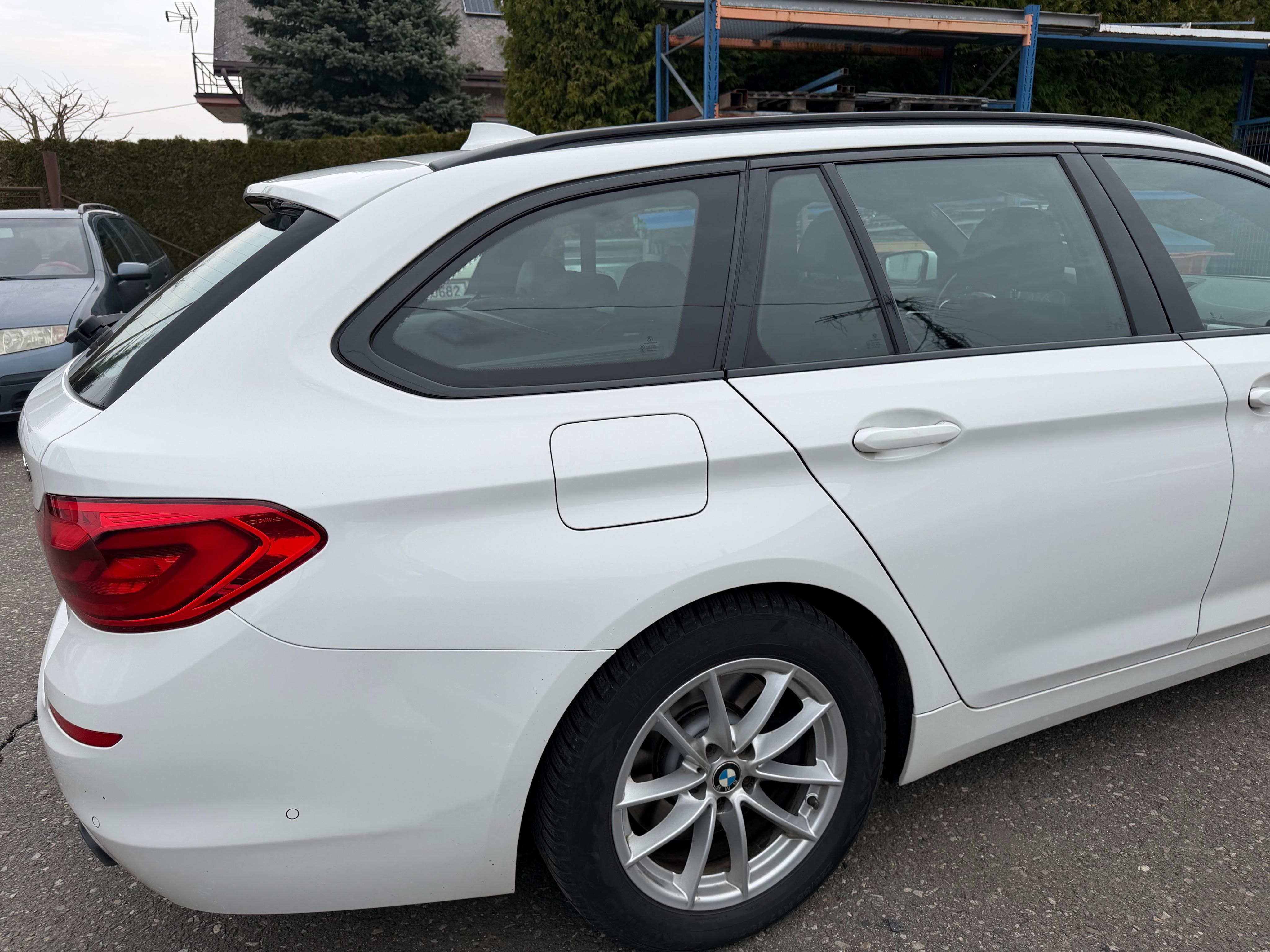 BMW Řada 5, BMW 530D XDRIVE - fotka 3