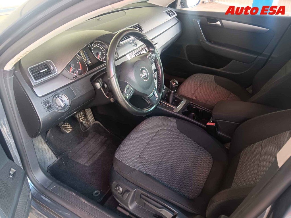 Volkswagen Passat, 2.0 TDi - fotka 3