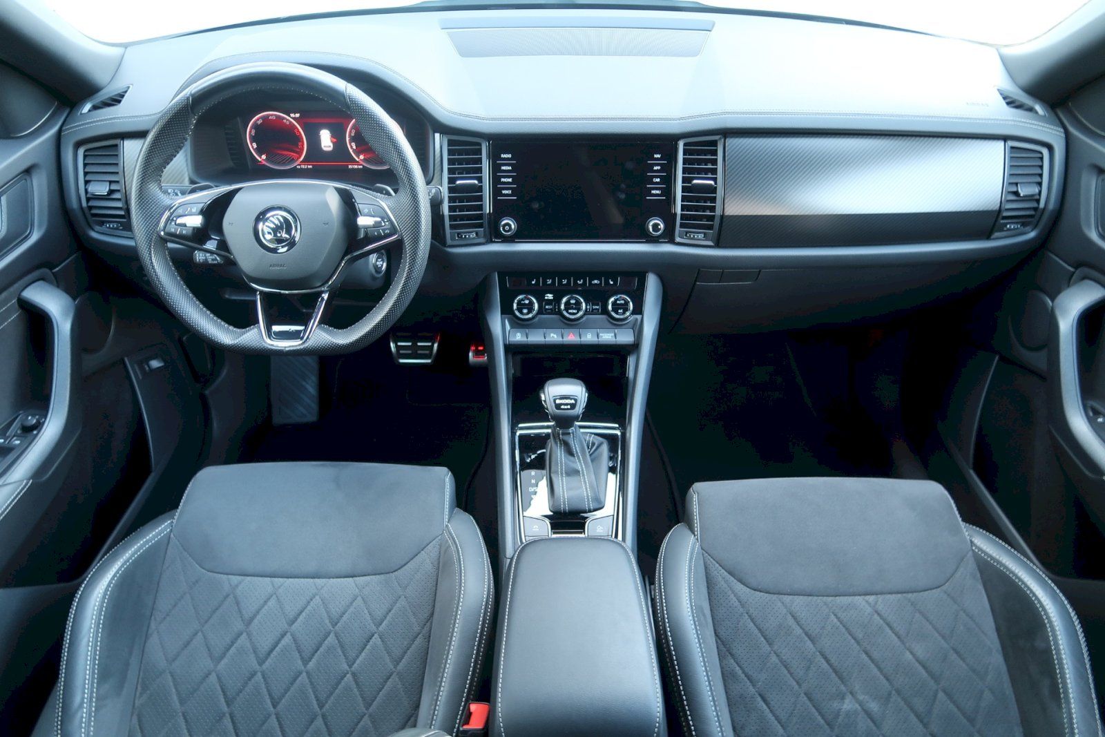 Škoda Kodiaq, Sportline Plus 2,0 TDi /147 kW - fotka 5