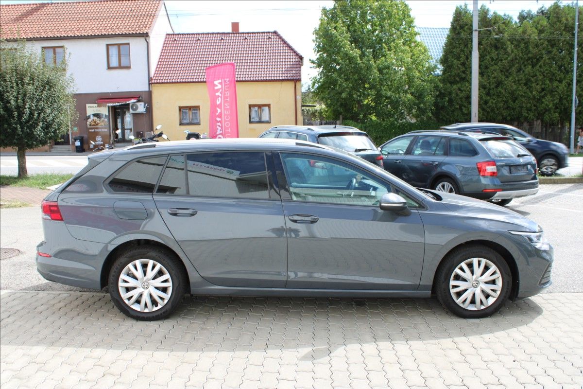 Volkswagen Golf, 1,5 TSI 1. majitel - fotka 3