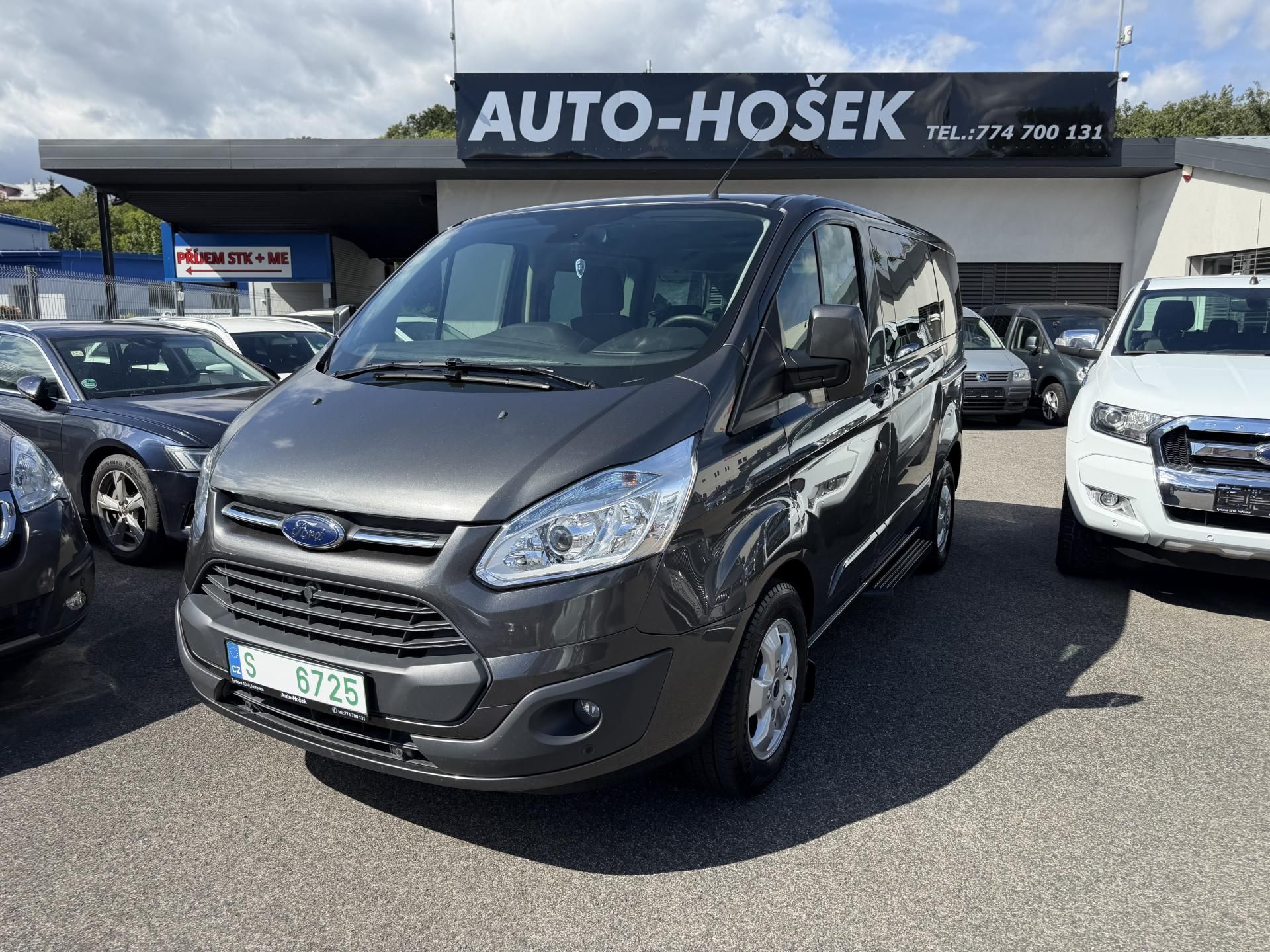 Ford Tourneo Custom, 8 míst, TAŽNÉ, SERVIS FORD