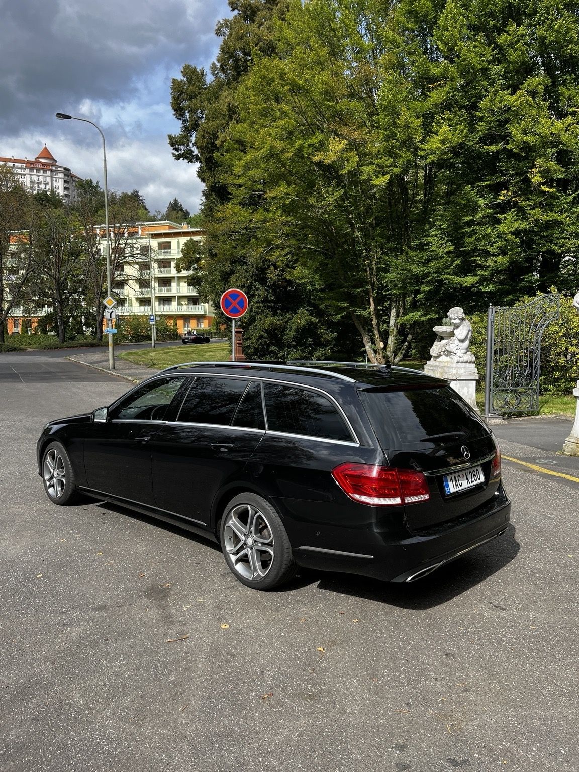 Mercedes-Benz Třídy E, Mercedes-Benz E220 CDI T Avant - fotka 4
