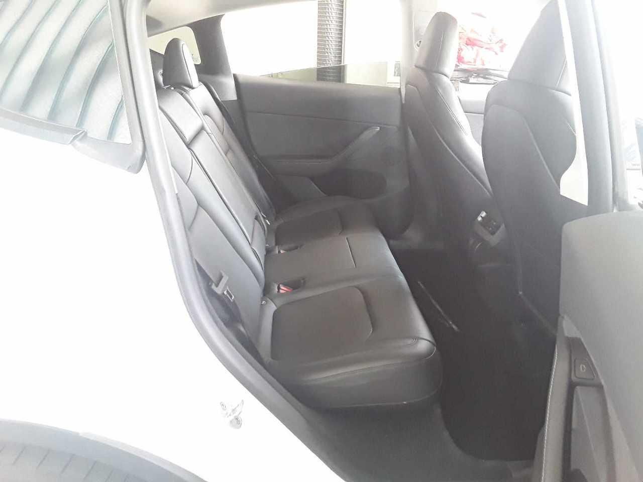 Tesla Model Y, LONG RANGE DUAL MOTO 92,7% - fotka 5