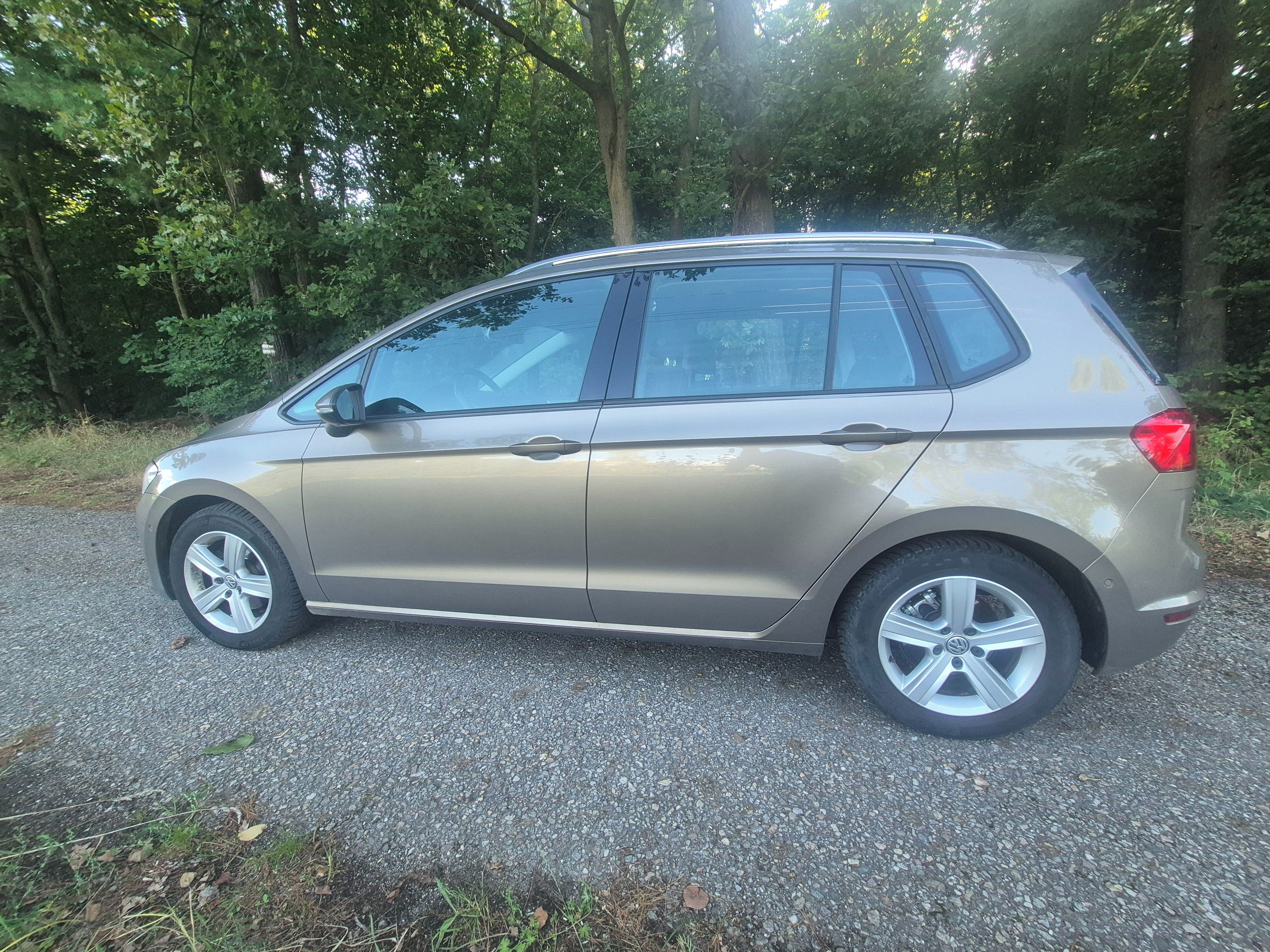 Volkswagen Golf Sportsvan, VW Sportsvan 1.6 TDI - fotka 4