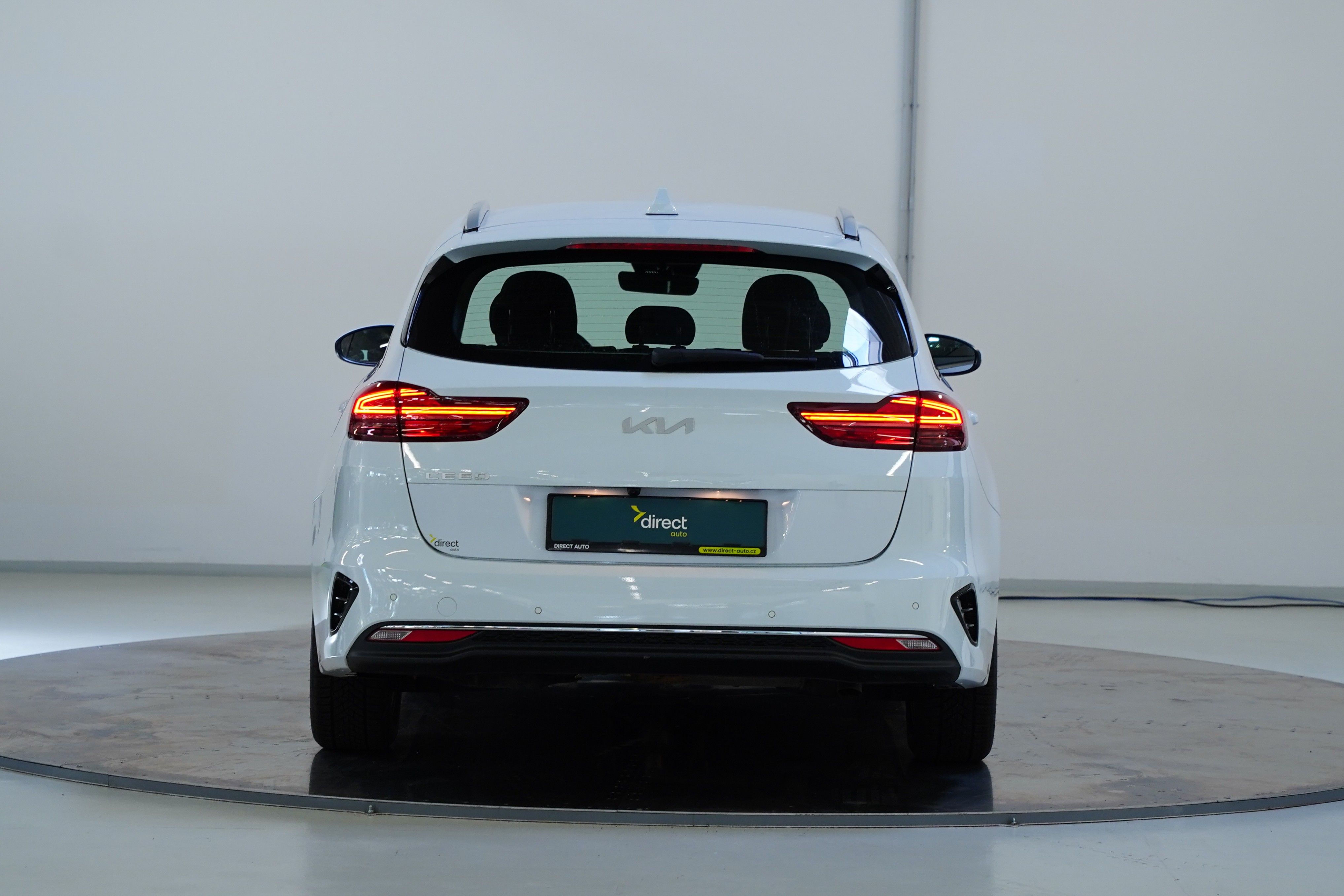 Kia Cee´d, 1.6 GDI 100 kW Vision - fotka 6