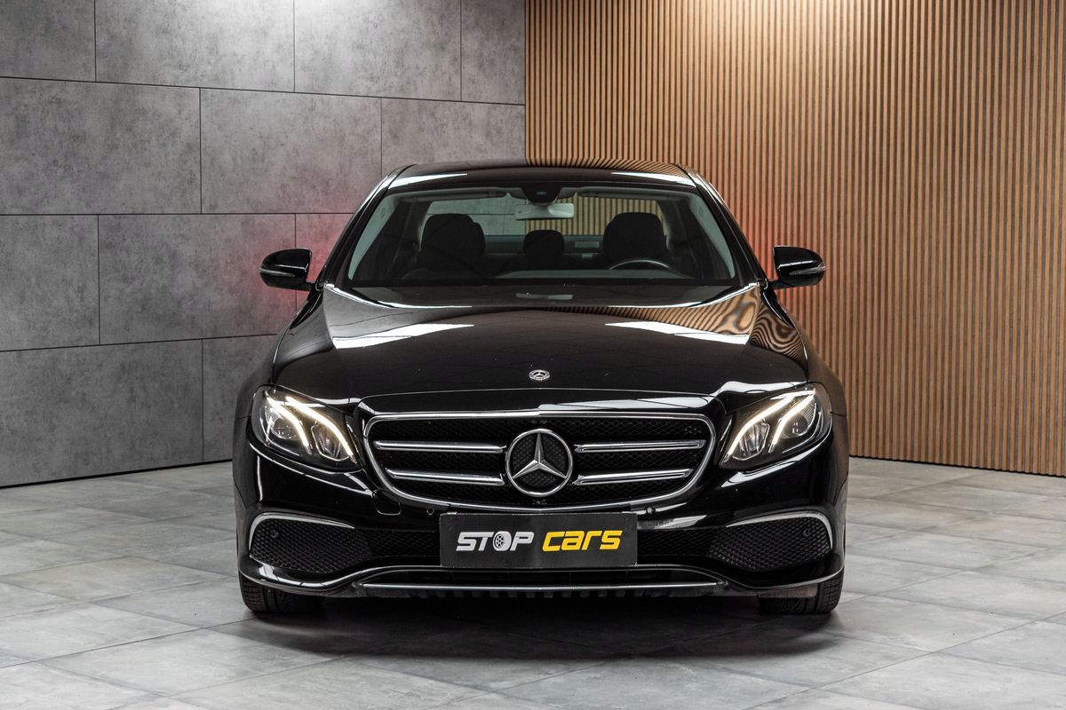 Mercedes-Benz Třídy E, E 220d AVANTGARDE*DPH*ČR* - fotka 2