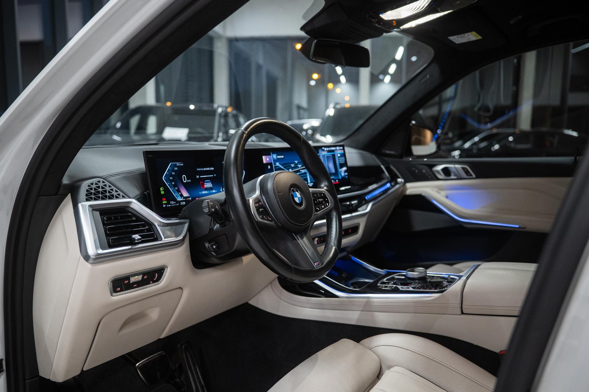 BMW X7, 40D 250KW M-SPORT MASÁŽE TAŽNÉ - fotka 2