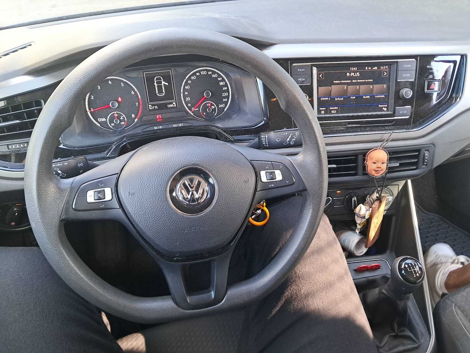 Volkswagen Polo, 1.0 TSI, Klima, Park. senzory - fotka 3