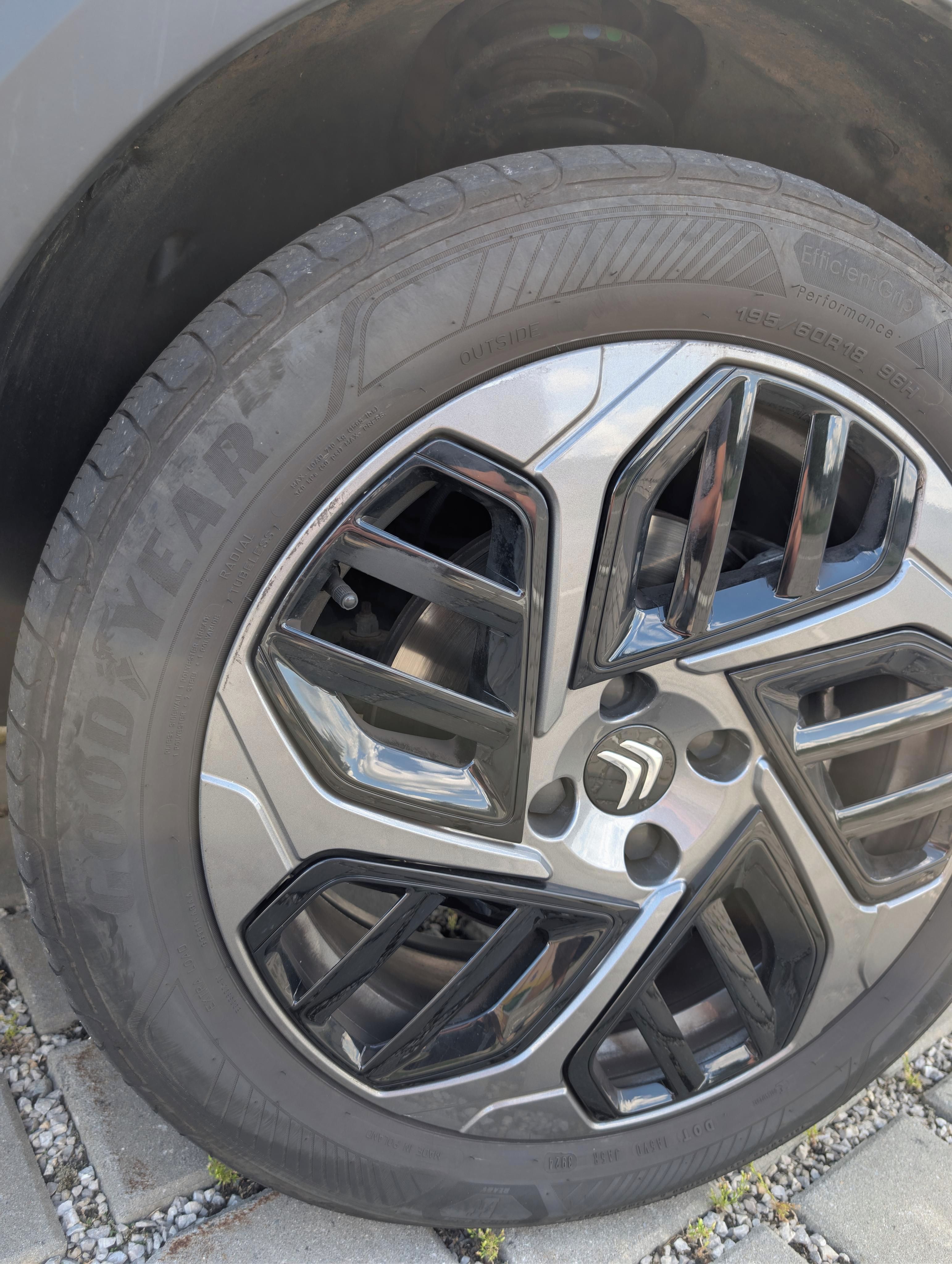 Citroën C4, Citroën C4 1.2 PureTech 130HP - fotka 5
