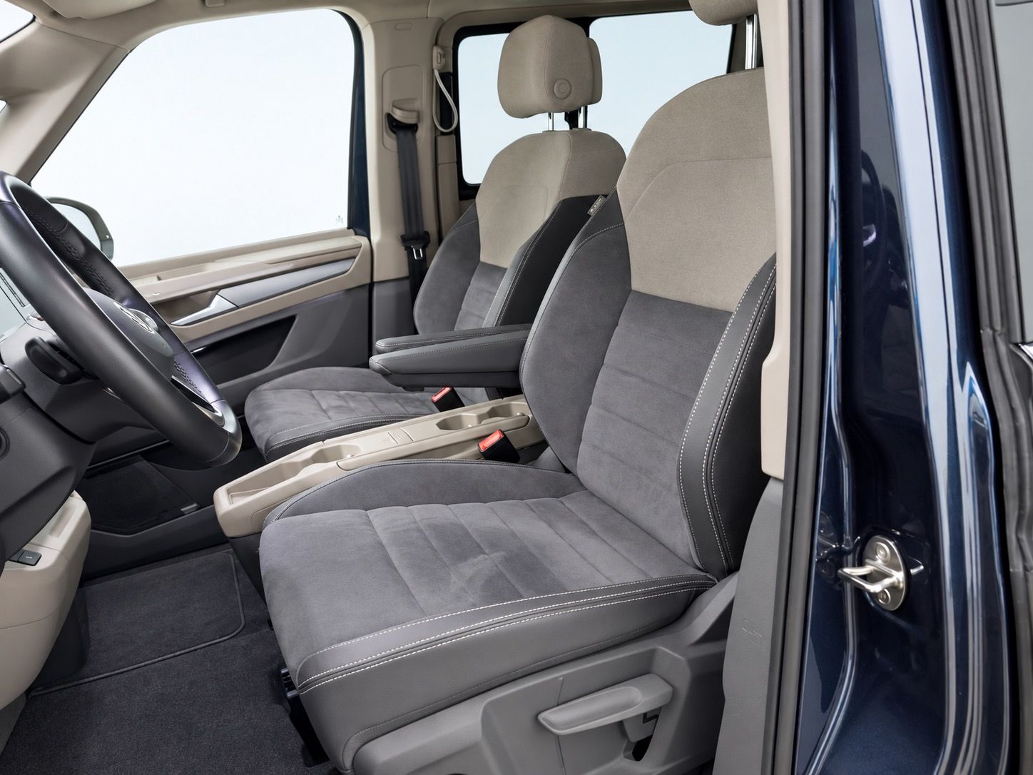 Volkswagen Multivan, Long Style DCC - fotka 5