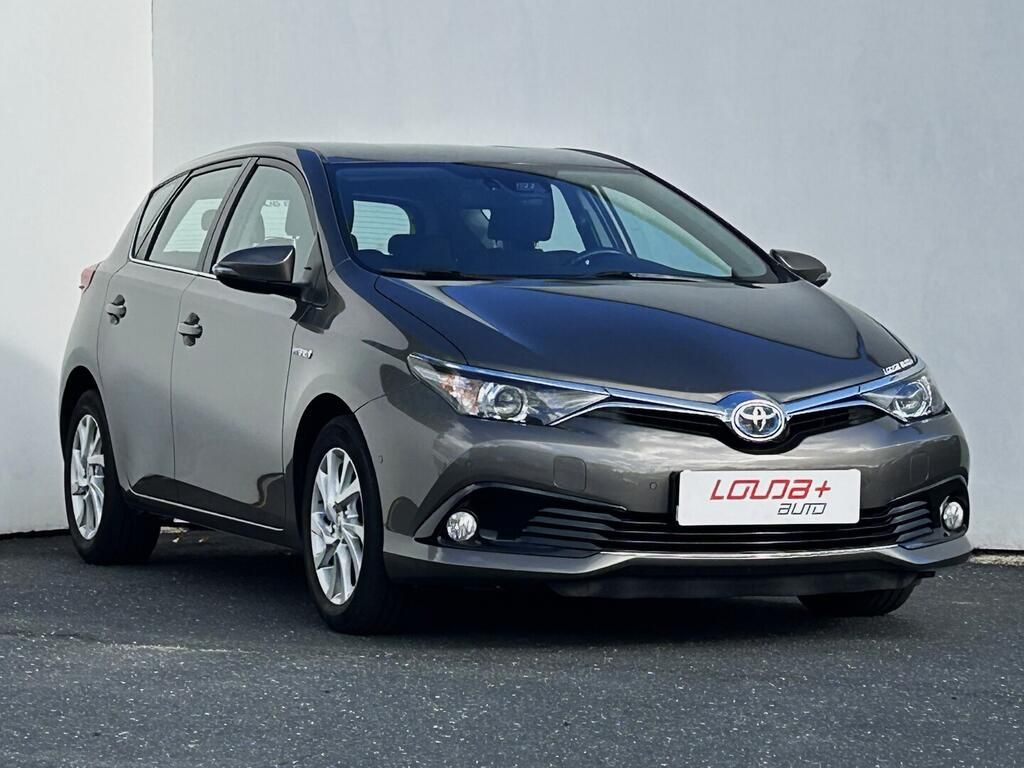 Toyota Auris, ACTIVE TREND 1.8 e-CVT 73 kW - fotka 5