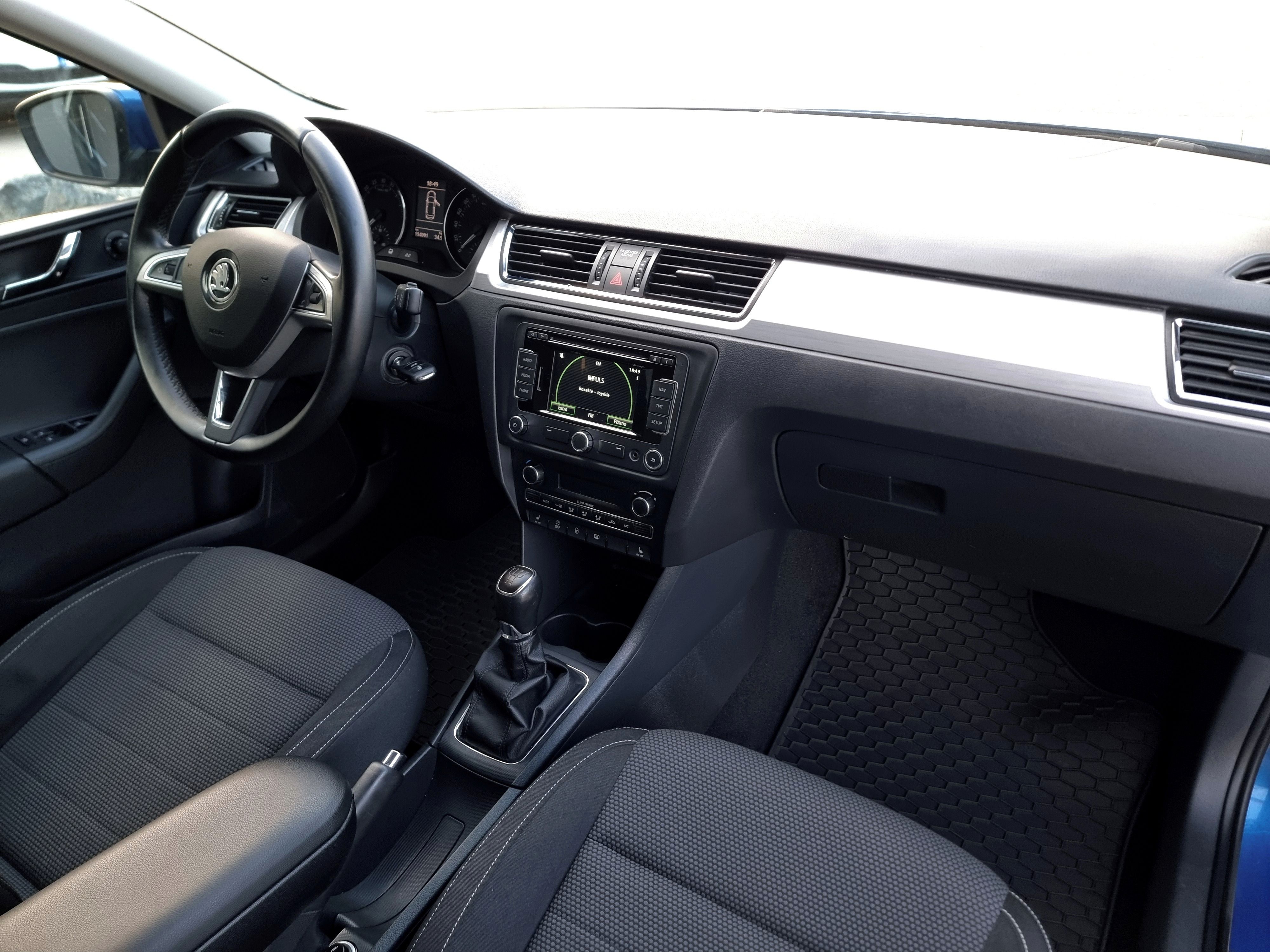 Škoda Rapid, 1.6TDI | ELEGANCE | Najeto 194 - fotka 2