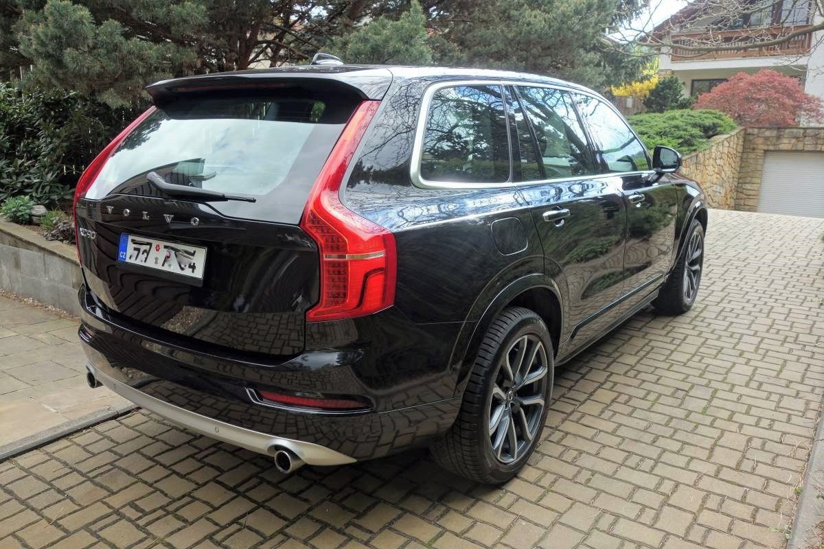 Volvo XC90, Momentum 2.0 D5 AWD 165 kW - fotka 5