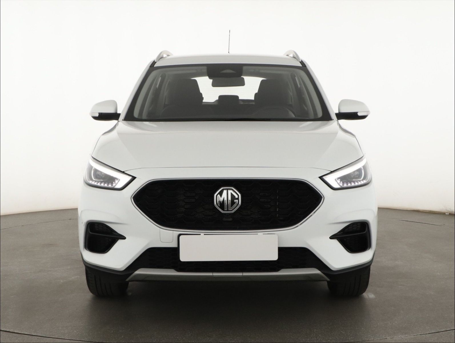 MG ZS, 1.5, Essential Plus, ČR,1.maj - fotka 2
