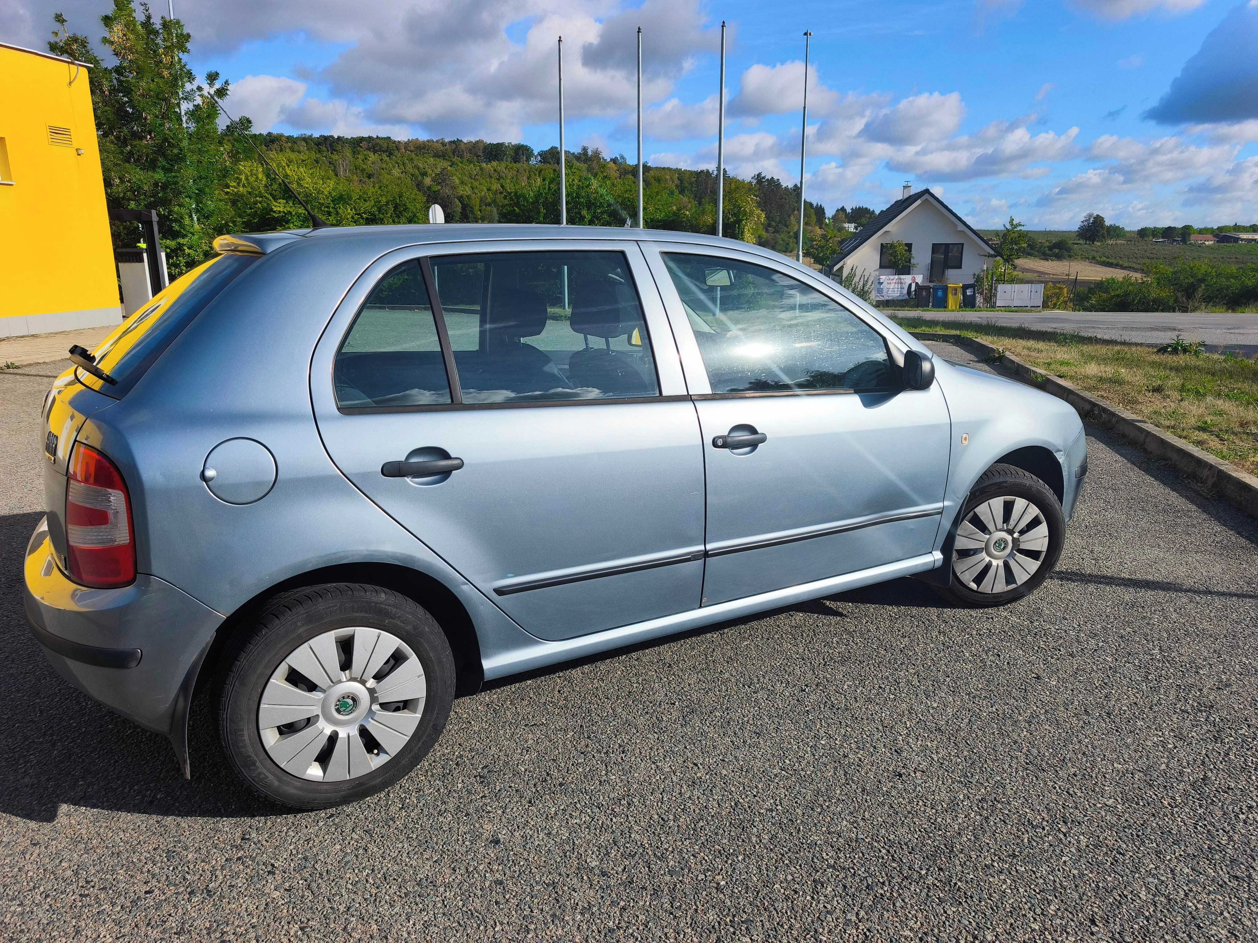 Škoda Fabia, 1.2 HTP - Servisováno - fotka 2