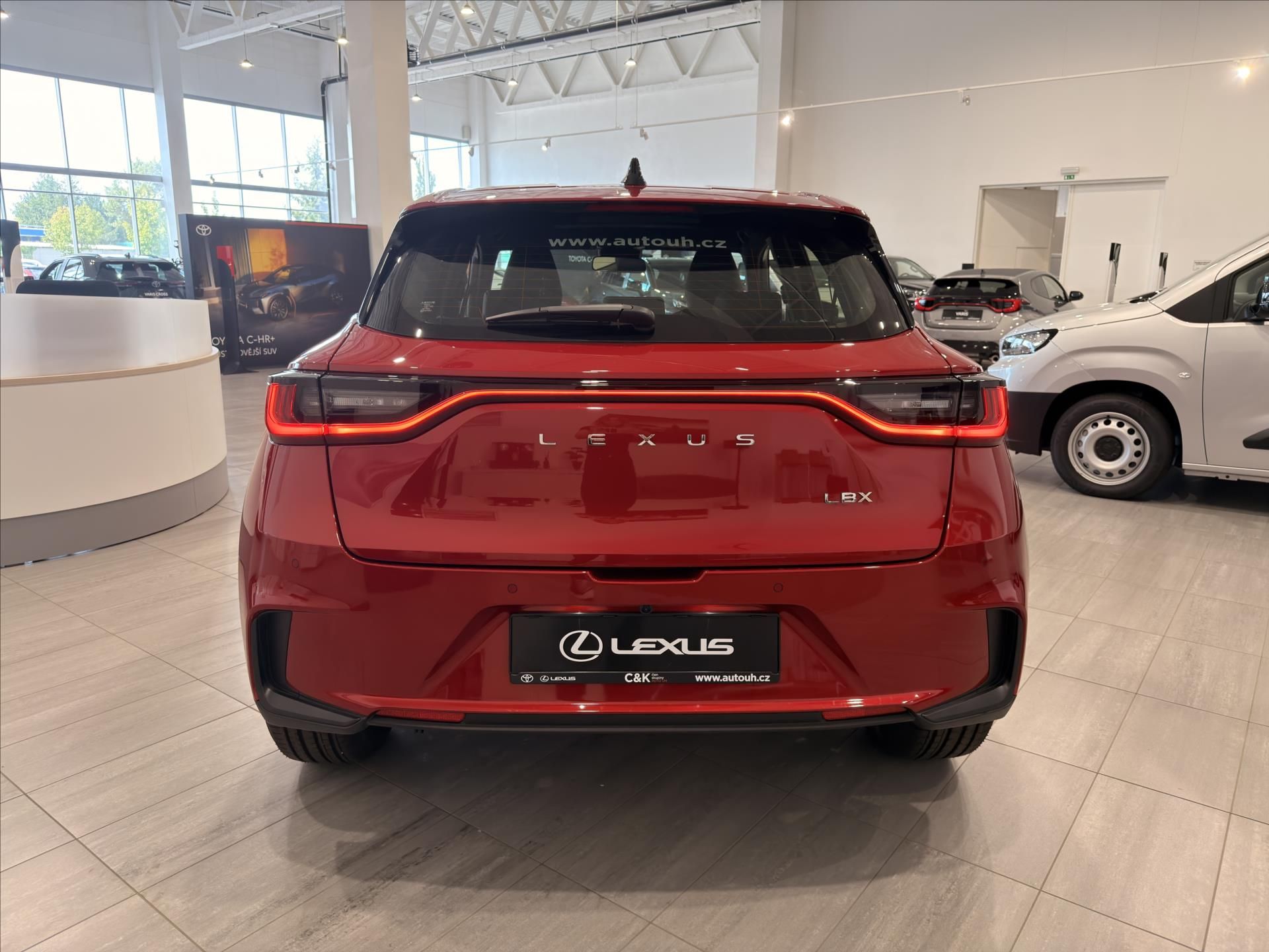 Lexus LBX, Comfort Business  1.5 Hybrid ( - fotka 4