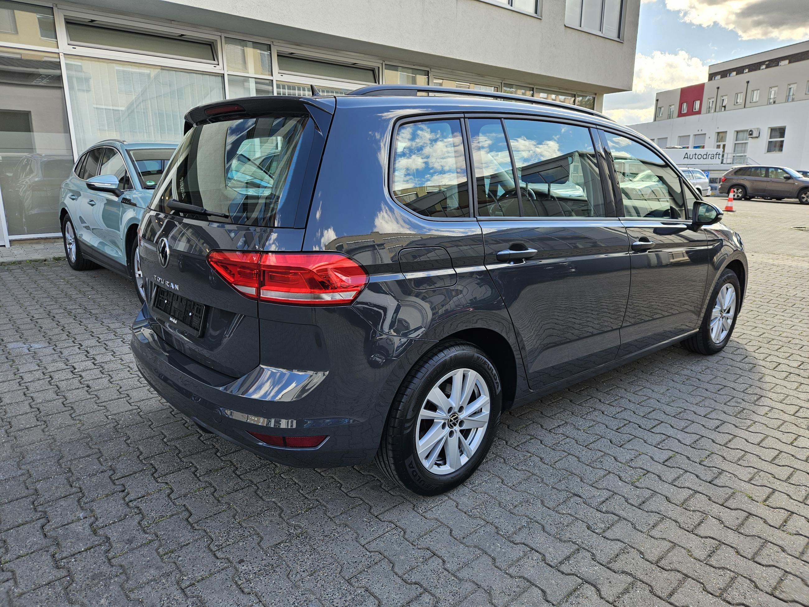 Volkswagen Touran, 2.0 TDI 110kW DSG / Tažné - fotka 6