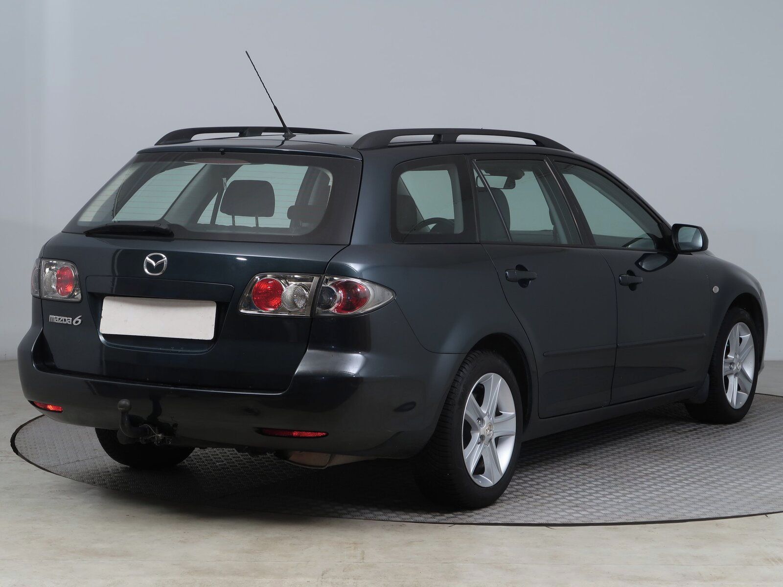 Mazda 6, 1.8, Tažné, Klima - fotka 5