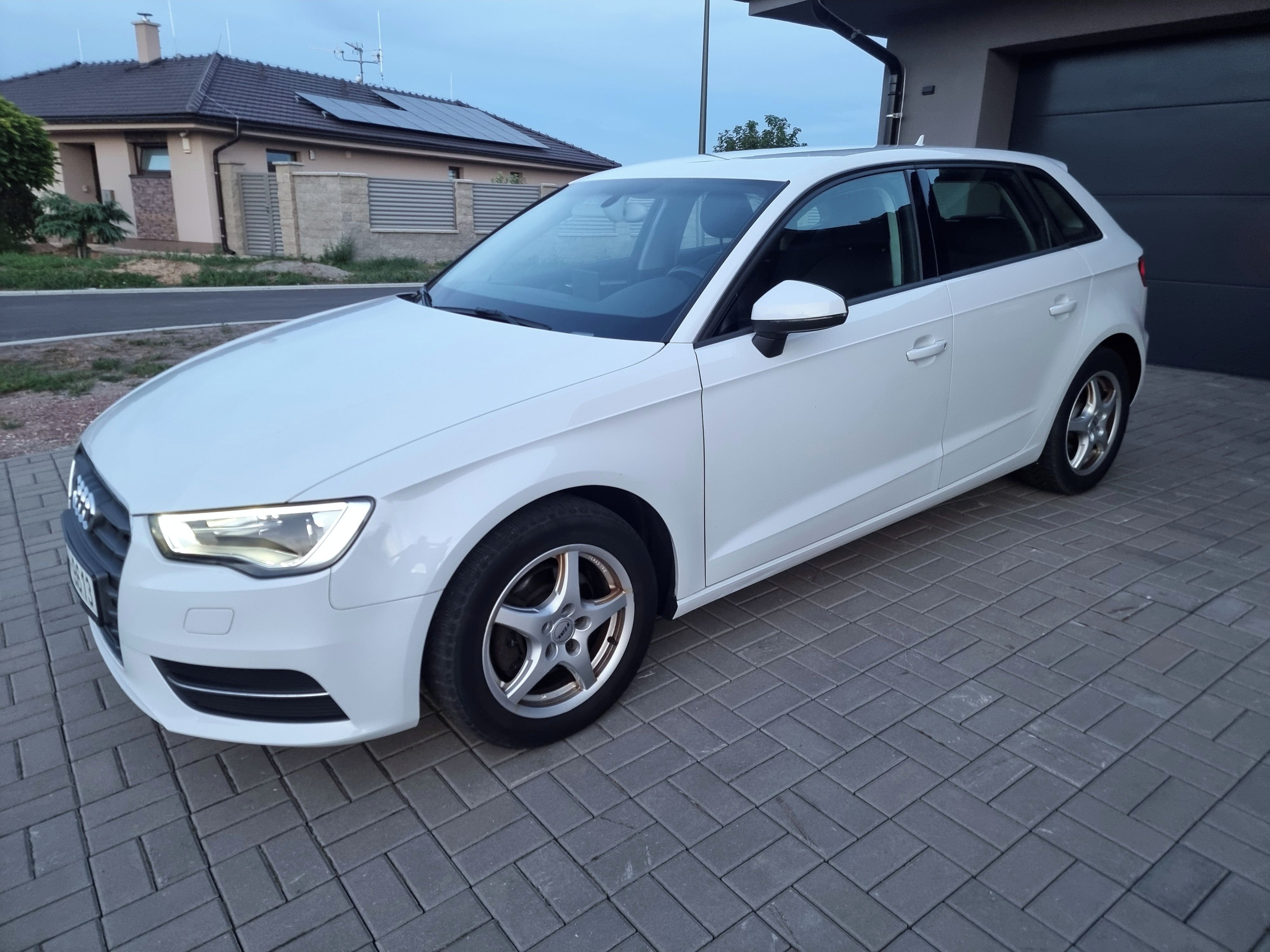 Audi A3, 2015 | 1.6tdi 81kw - fotka 5