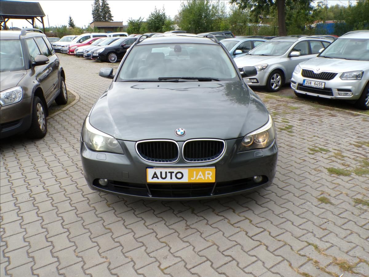 BMW Řada 5, 2,5 525D M57  KŮŽE,XENON,NAVI - fotka 2