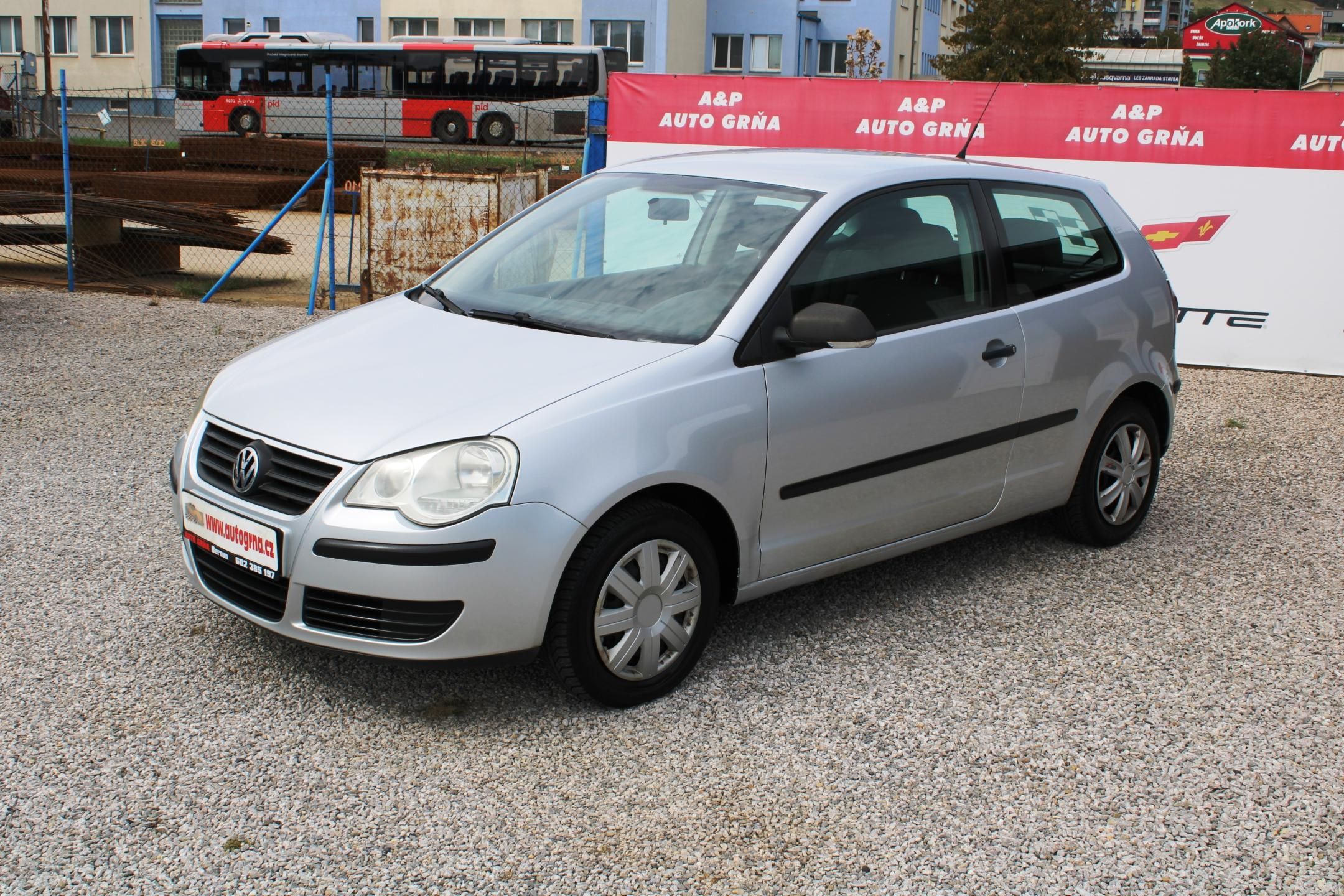 Volkswagen Polo, 1,2i KLIMA EL.OKNA  SERVO ABS - fotka 3