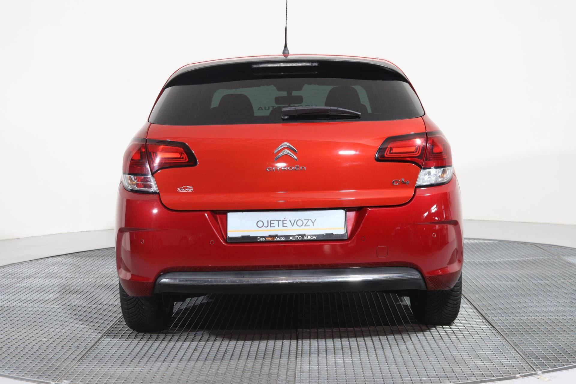 Citroën C4, 1.2i 96kw - fotka 6