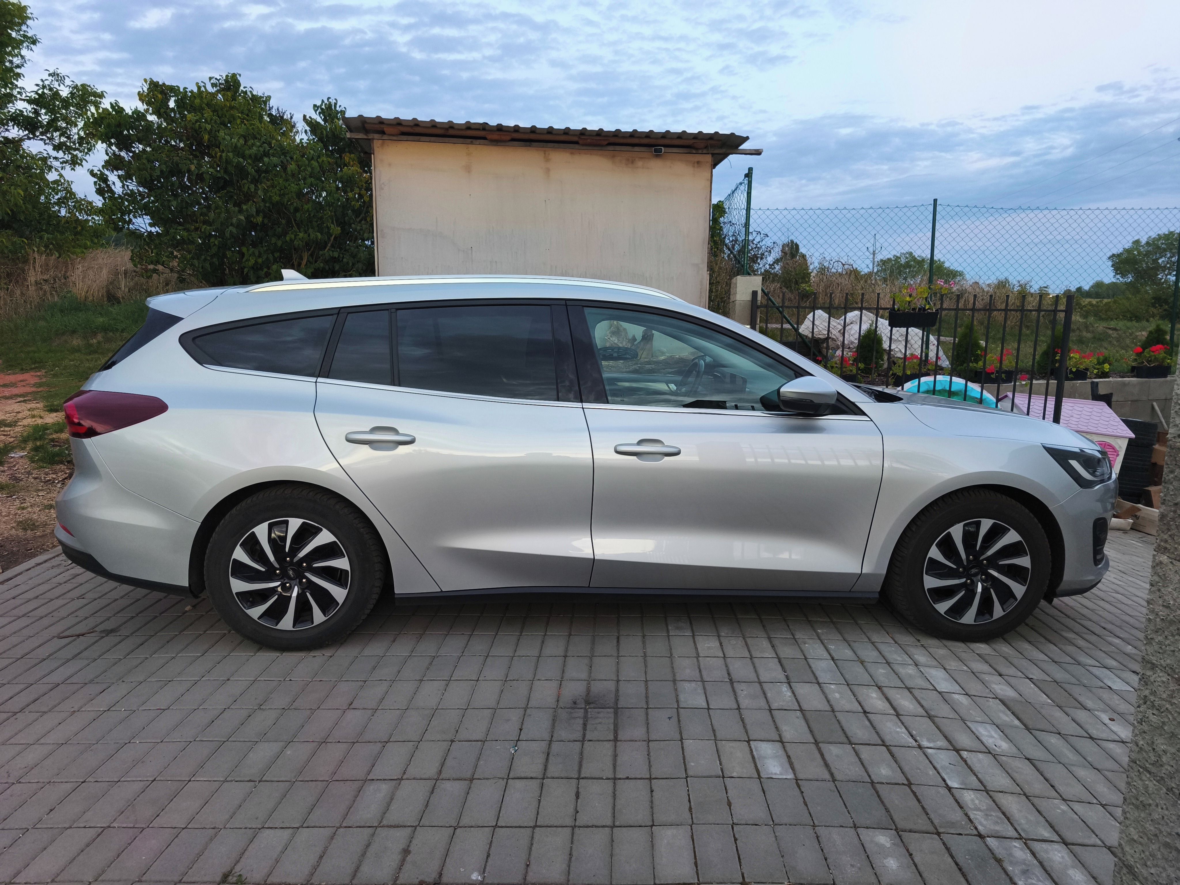 Ford Focus, 1.0 Titanium X Navi/LED/servis - fotka 5