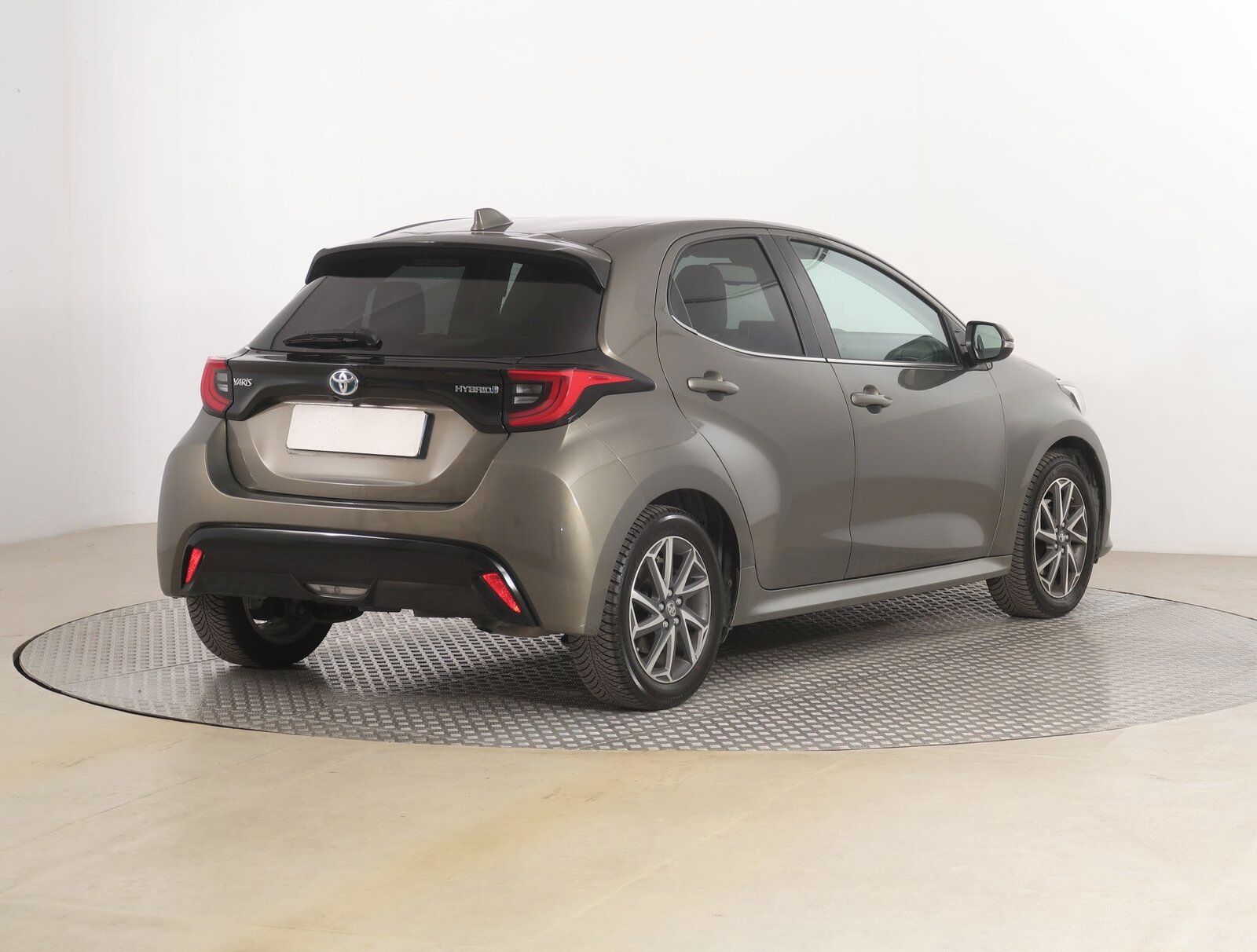 Toyota Yaris, 1.5 VVT-i Hybrid, Automat - fotka 5
