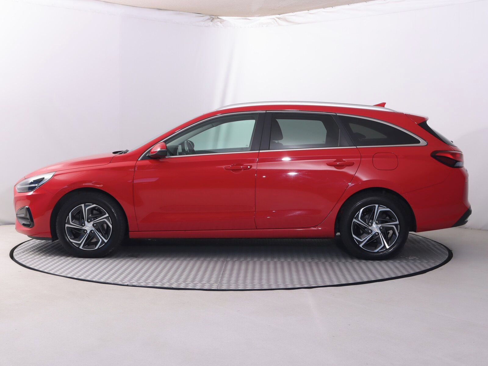 Hyundai i30, 1.0 T-GDI, Family, Automat - fotka 3