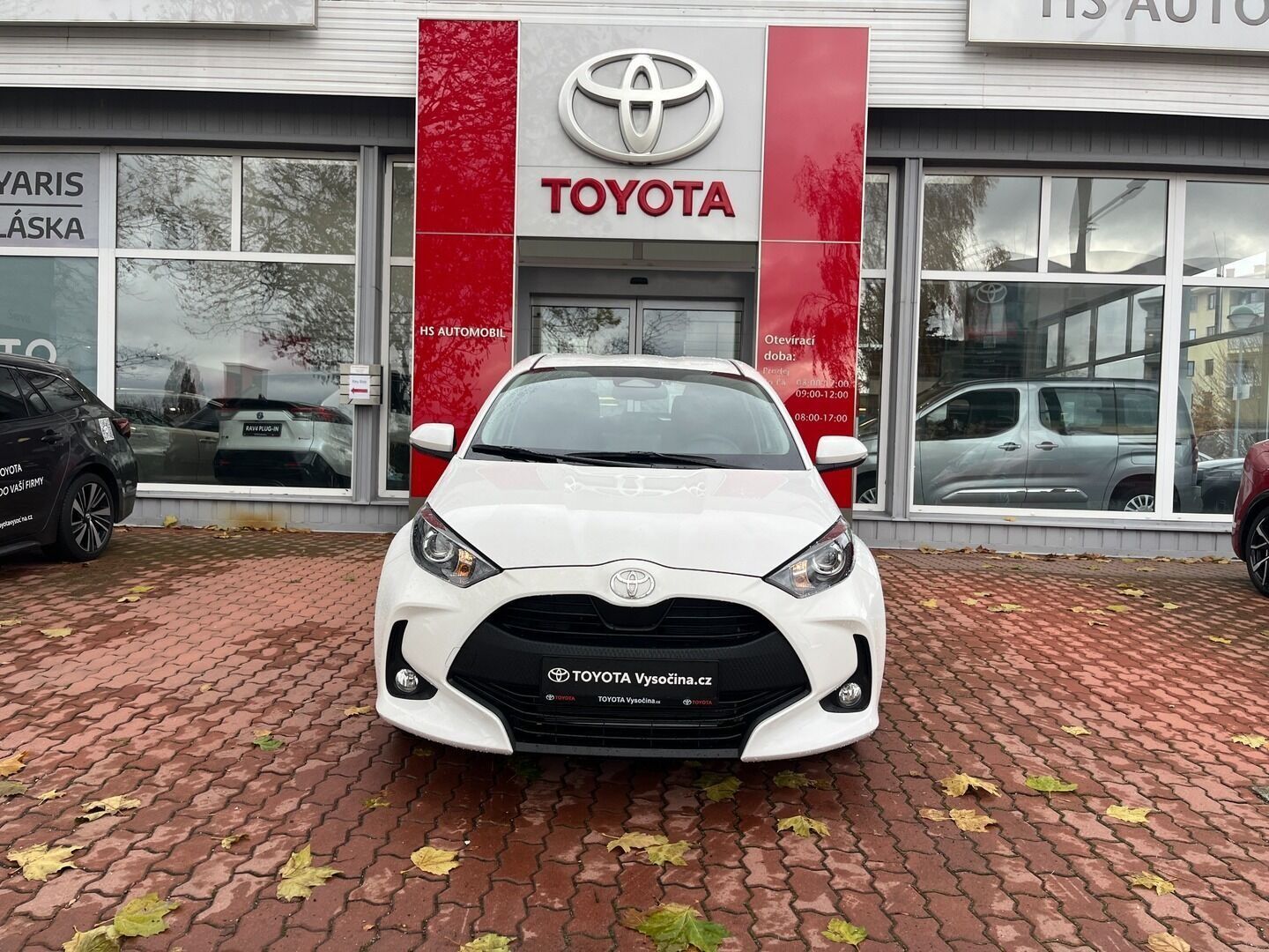 Toyota Yaris, 1.5L hybrid 116 koní - Comfort - fotka 2