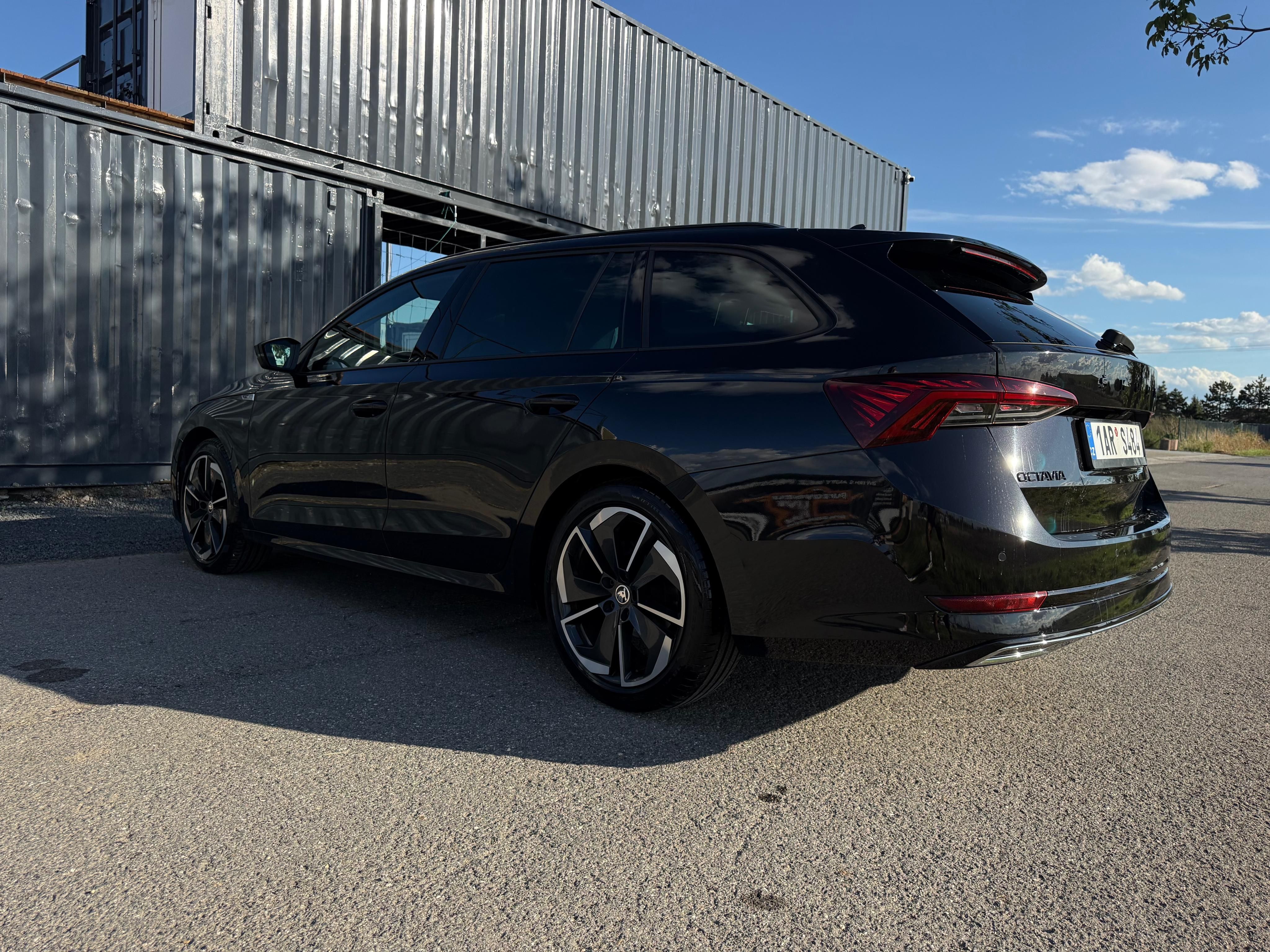 Škoda Octavia, Octavia Sportline 2.0 TDI - fotka 3