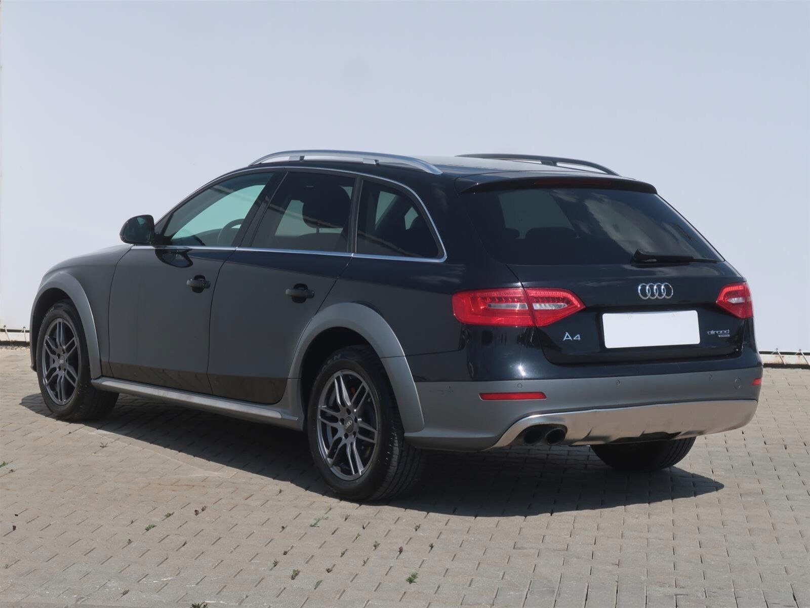 Audi A4 allroad, 2.0 TDI, 4X4, Automat - fotka 4