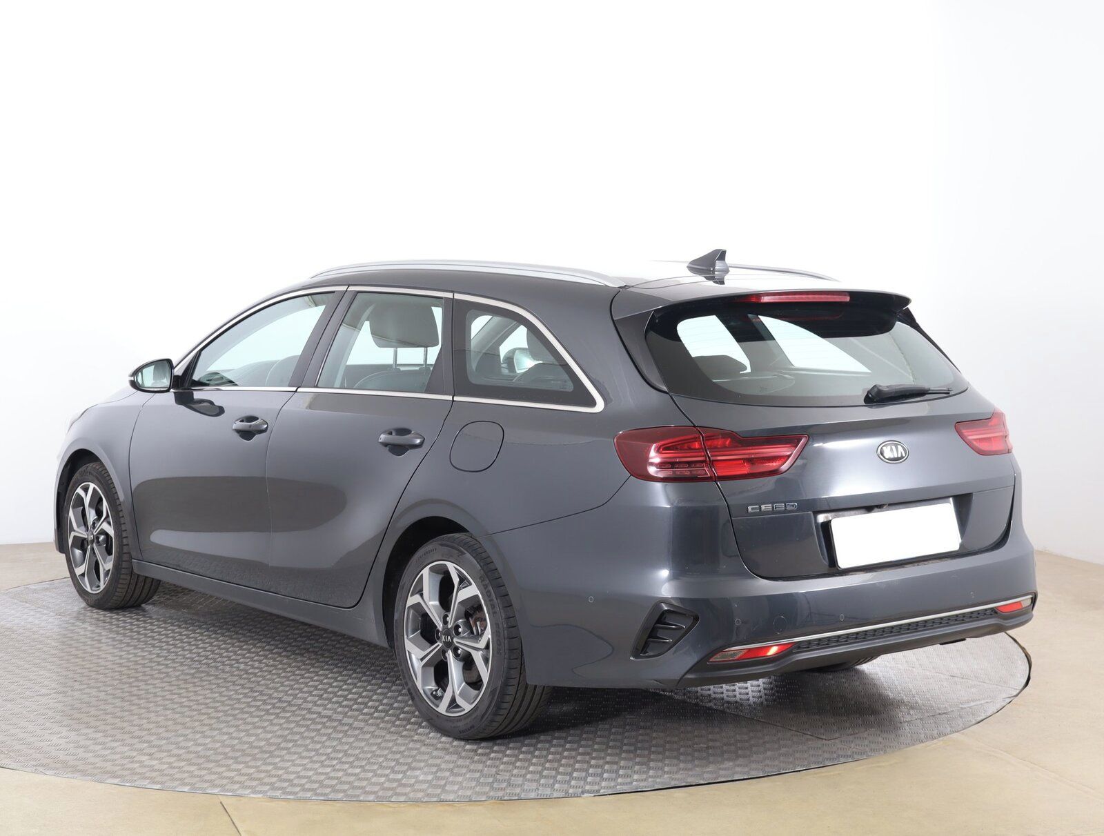 Kia Cee´d, 1.6 CRDi, Platinum - fotka 4