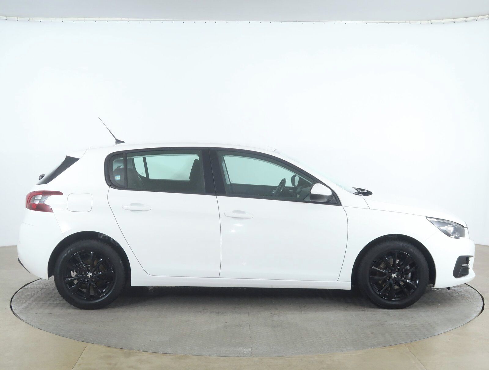 Peugeot 308, 1.5 BlueHDi - fotka 6