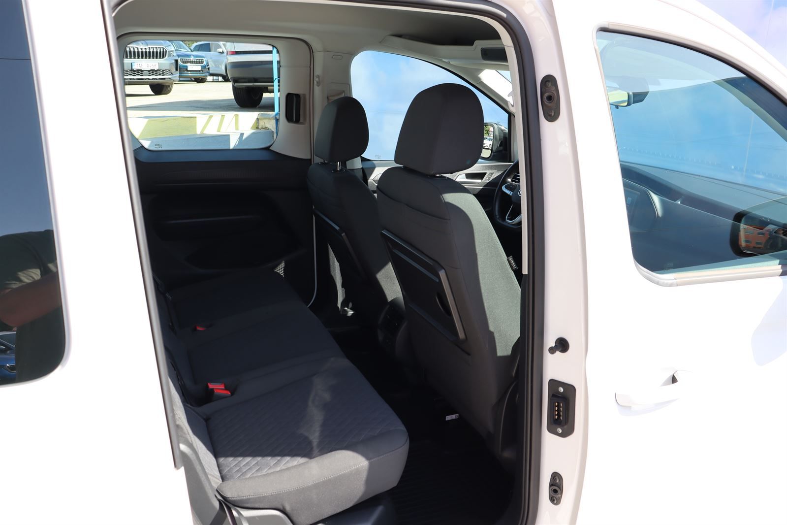 Volkswagen Caddy, 2.0 TDI Life - fotka 6