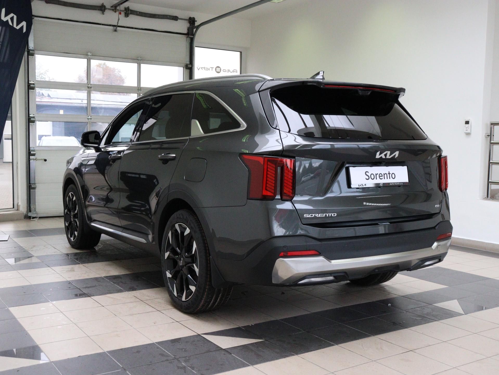 Kia Sorento, 2,2 CRDi 4x4 8DCT TOP - fotka 6