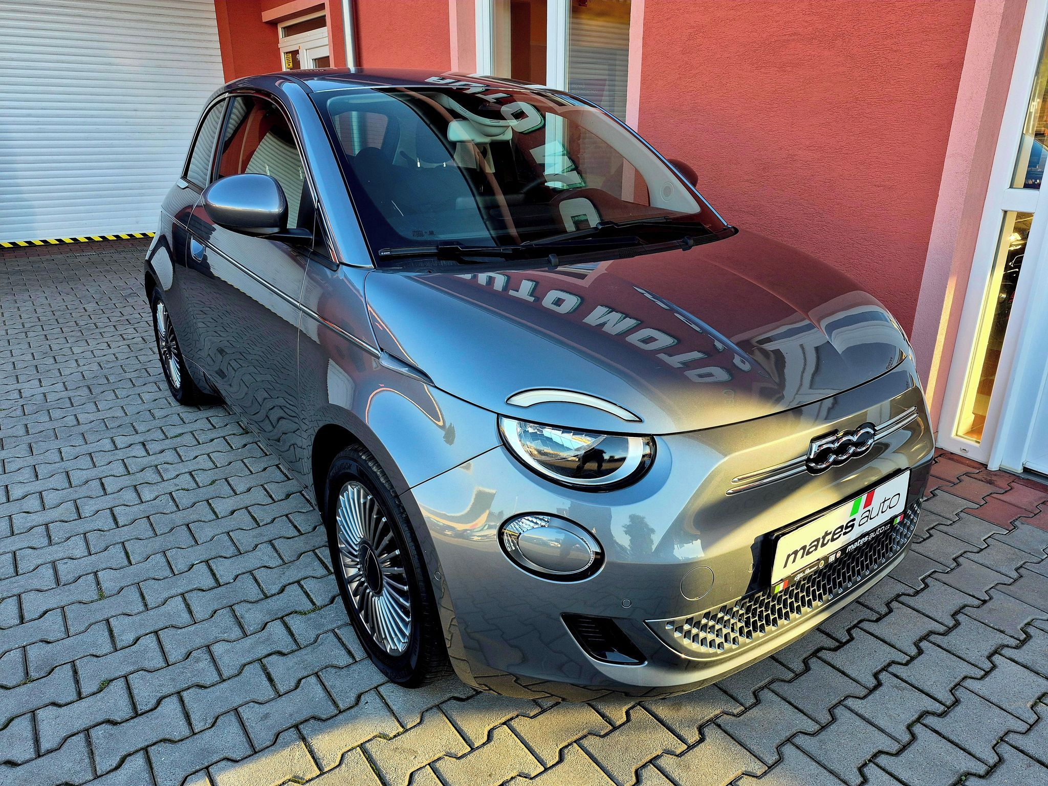 Fiat 500E, 42kwh 87KW ICON (ODPOČET DPH) - fotka 4