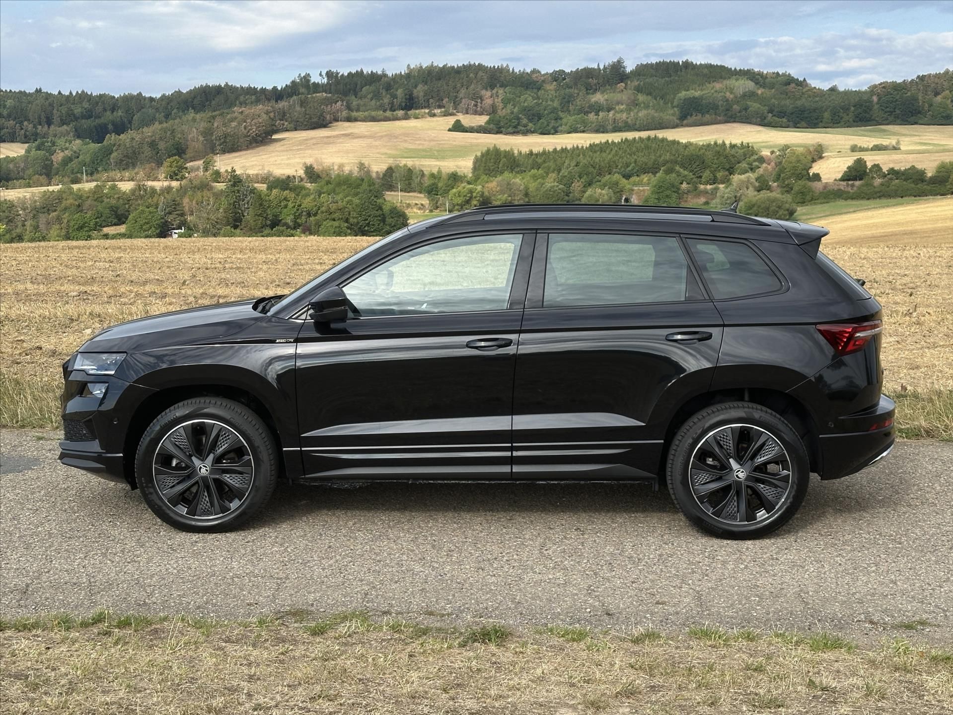 Škoda Karoq, 2,0 TDI Sportline 4x4 DSG 1.ma - fotka 4