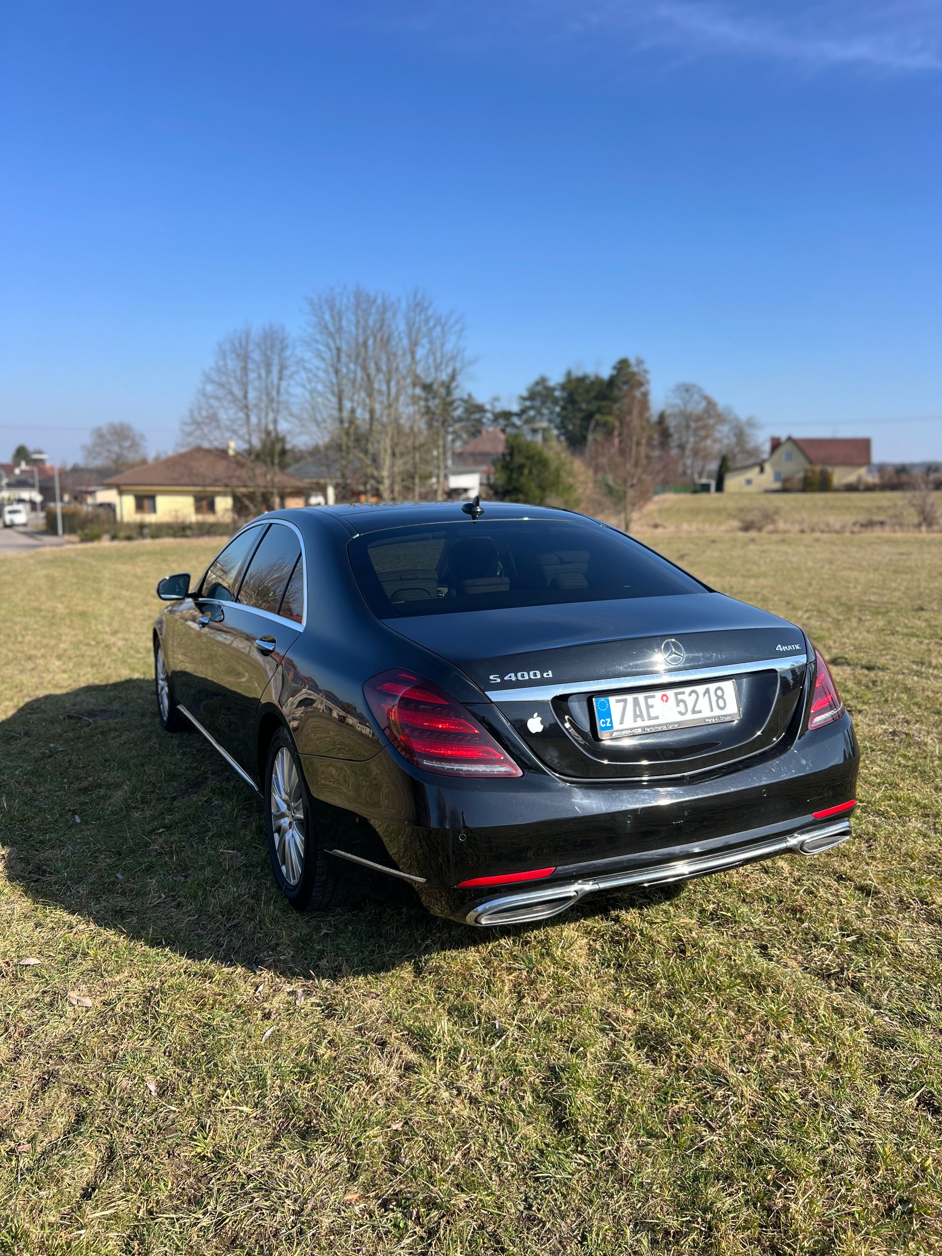 Mercedes-Benz Třídy S, Mercedes Benz S 400D 4matic - fotka 3