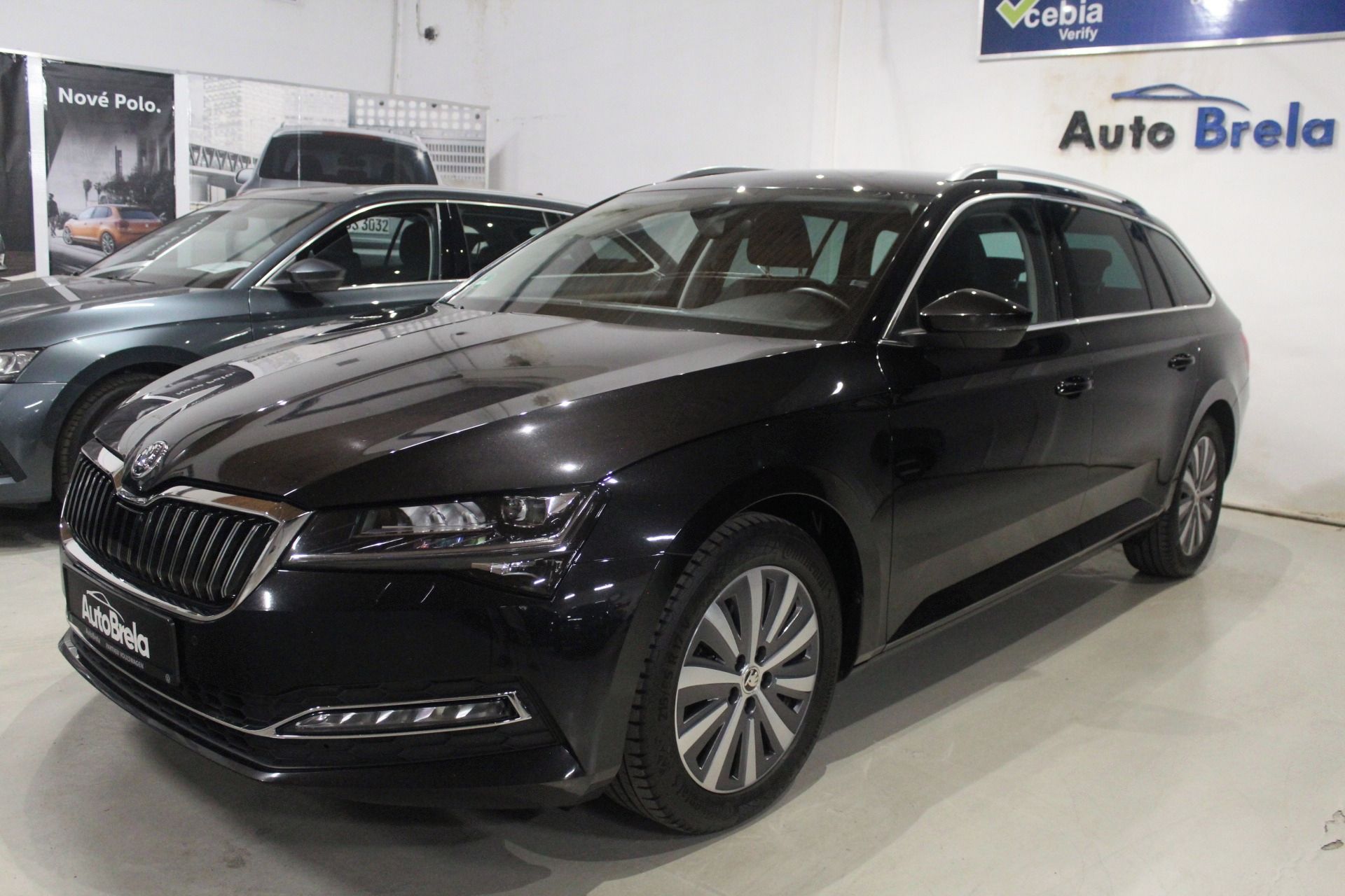 Škoda Superb, 110kW,Tažné,Nez. topení,Matrix - fotka 2