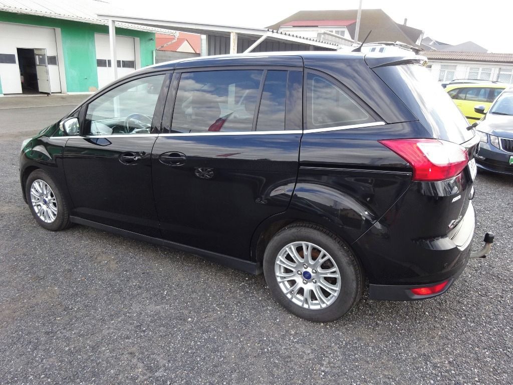 Ford Grand C-MAX, 1,6 TDCI 85kW+6st.man. - 7míst - fotka 3