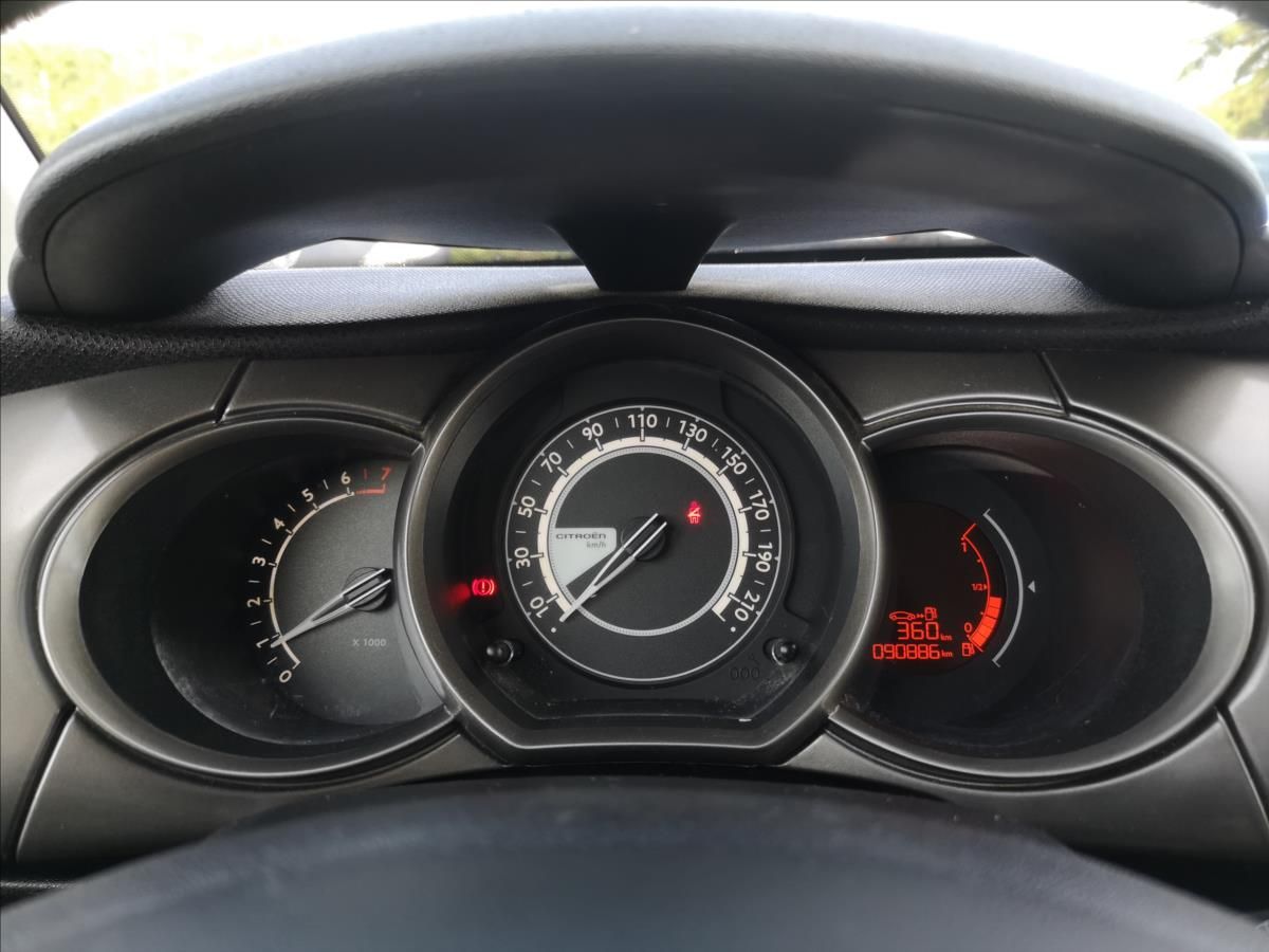 Citroën C3, 1,2 FAMILY WHITE - fotka 5